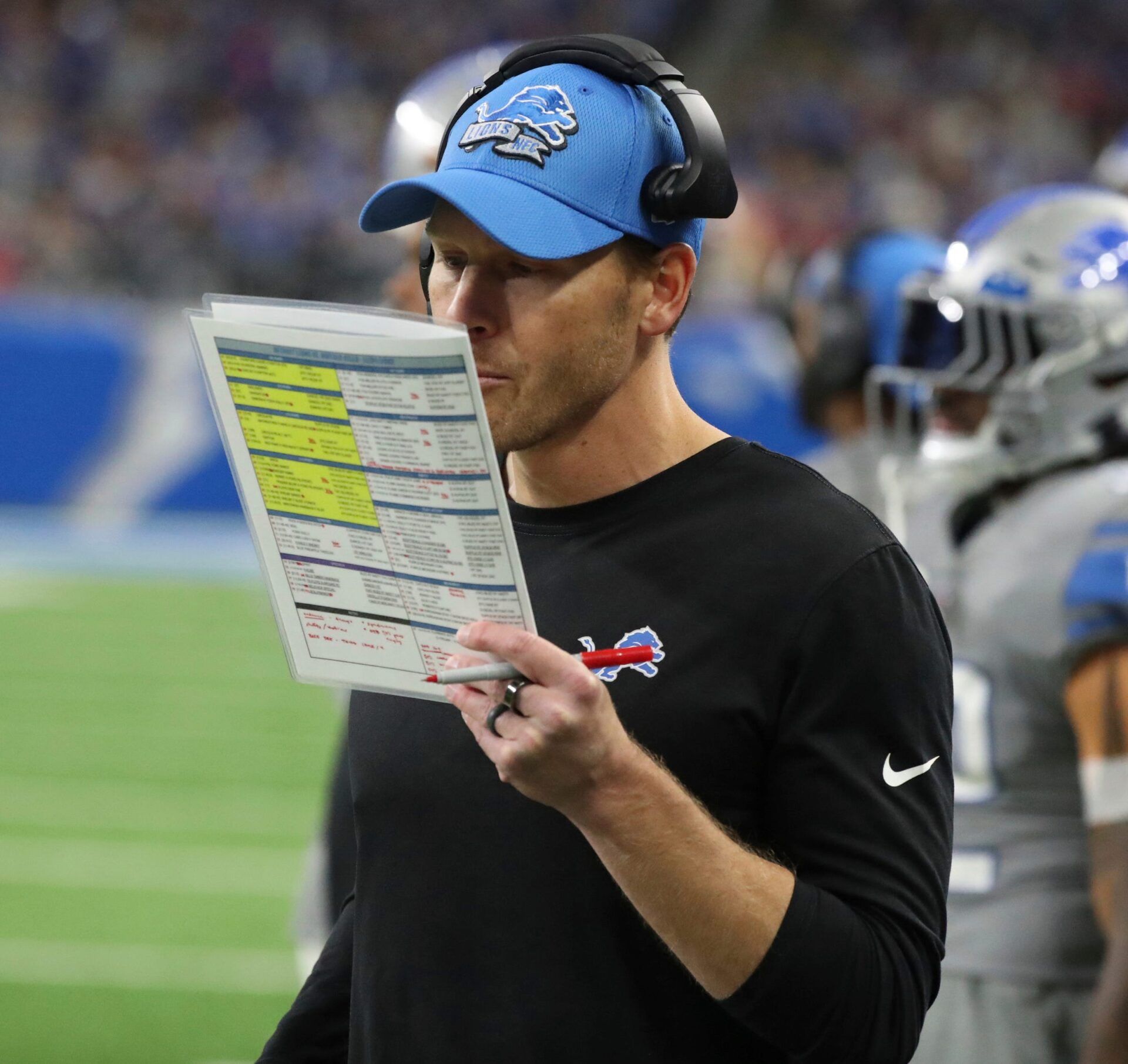 Lions offensive coordinator Ben Johnson on the sidelines during the Lions' 28-25 loss on Thursday, Nov. 24, 2022, at Ford Field. Lions 112422 Kd 3243