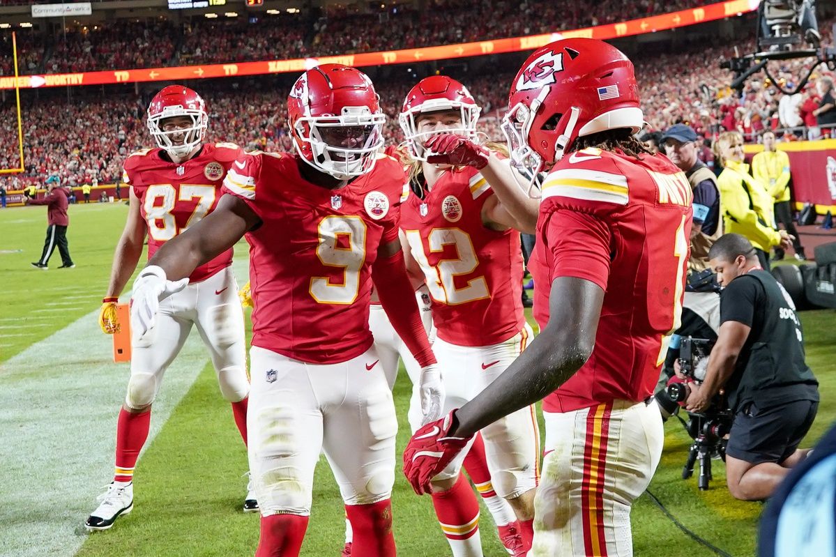 NFL Analyst Suggests Chiefs To Make Move for $26,000,000 Star WR Ahead of 2024 NFL Trade Deadline