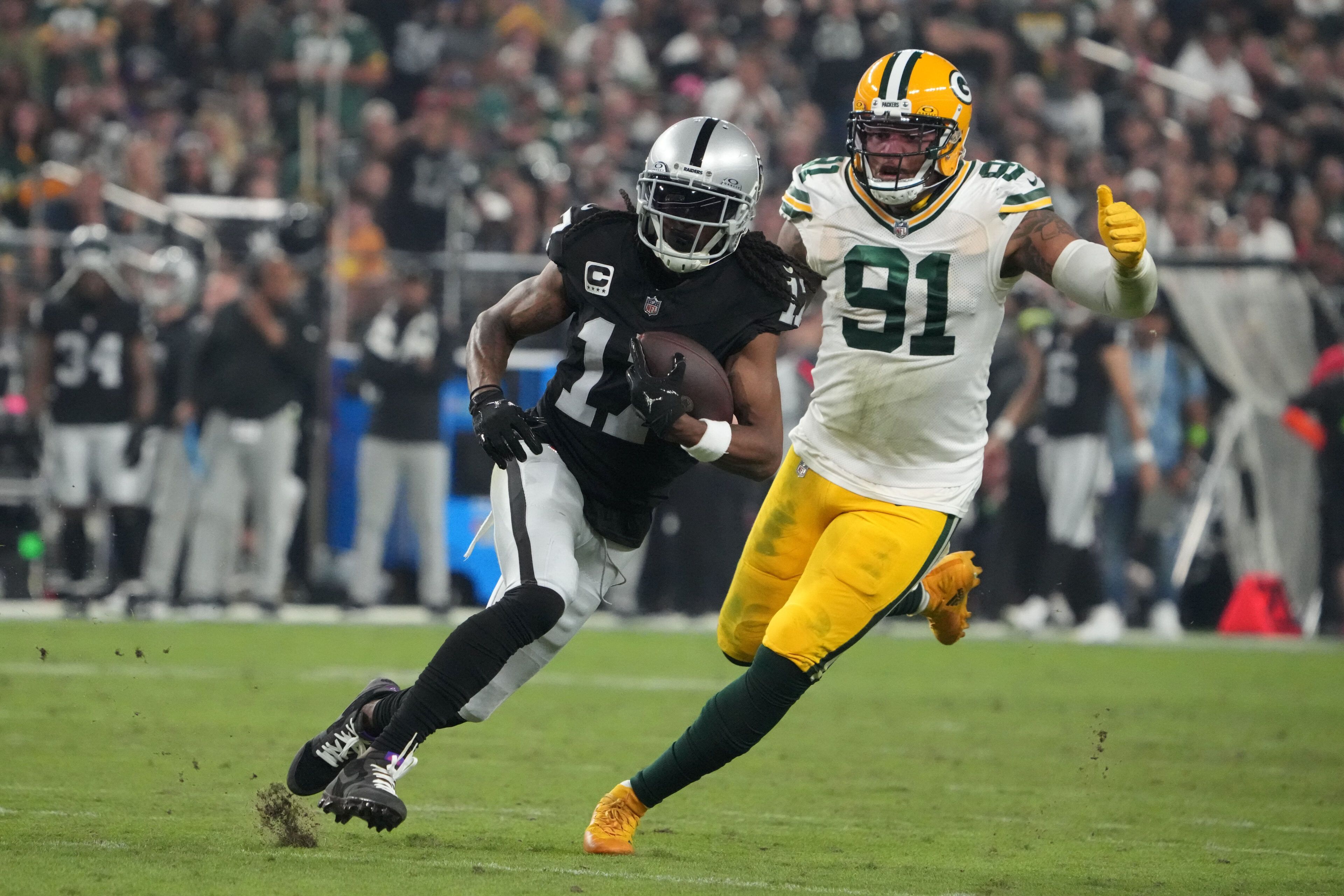 Is Davante Adams Playing Sunday? Examining Whether the Jets WR Will