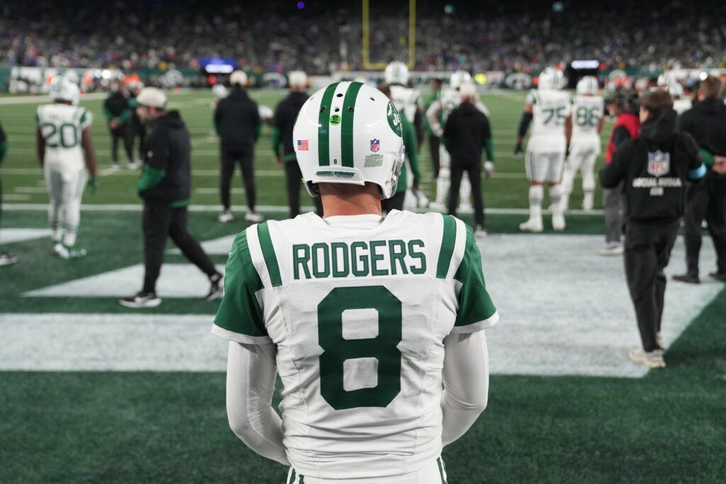 Is Aaron Rodgers Playing This Week? Analyzing the Latest Injury Update