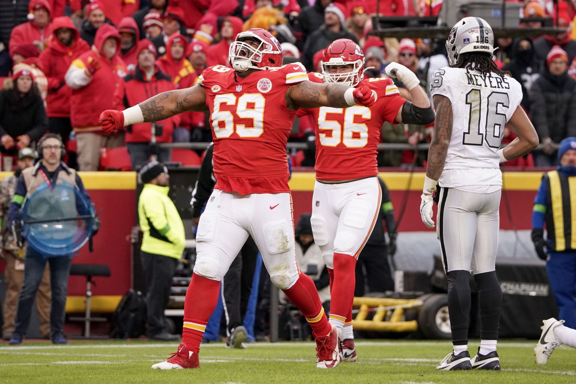 Patrick Mahomes and the undefeated Chiefs head to Las Vegas to face the division-rival Raiders as double-digit favorites. Here are our picks and predictions.