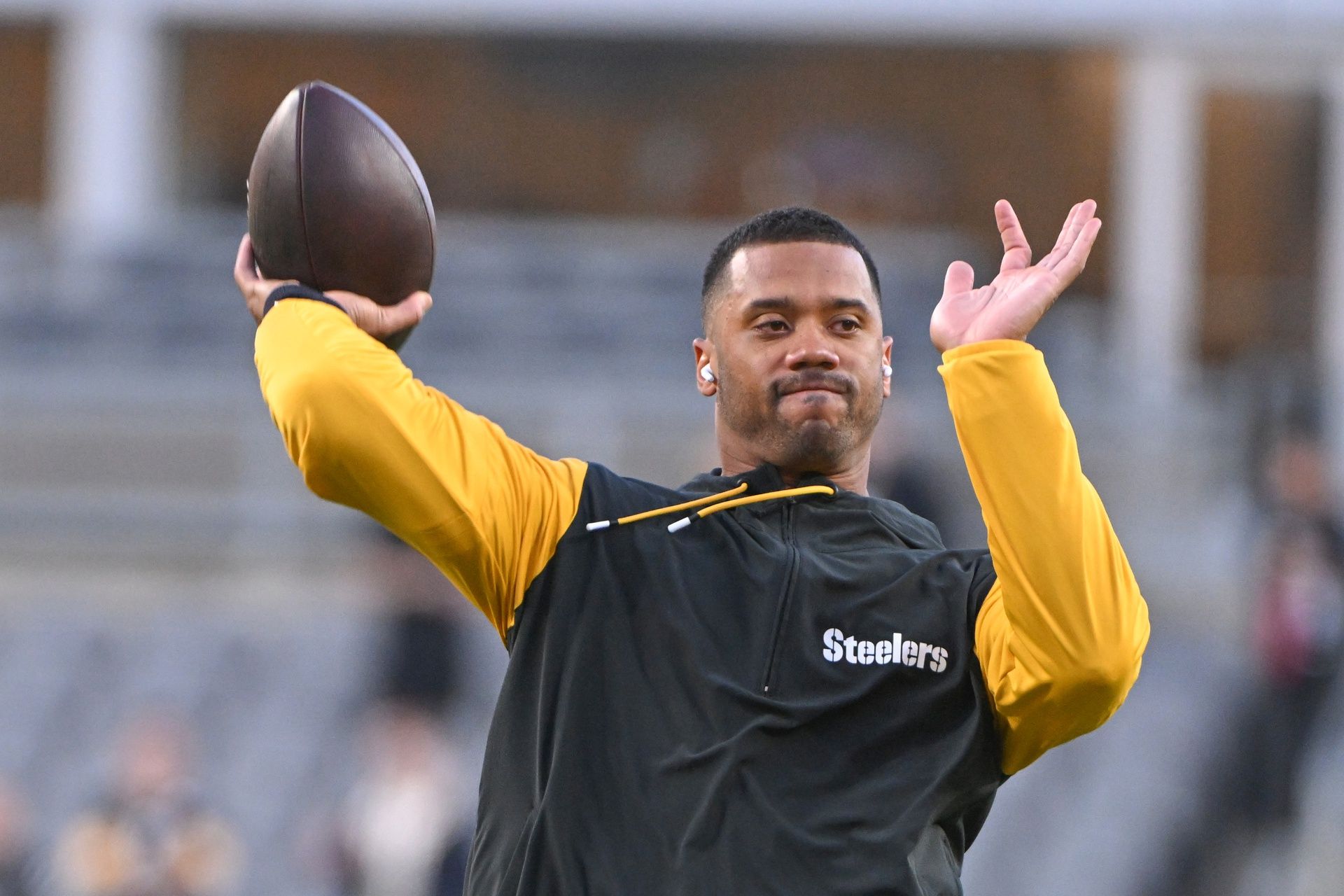 Pittsburgh Steelers quarterback Russell Wilson (3) warms up for a game against the New York Jets at Acrisure Stadium.