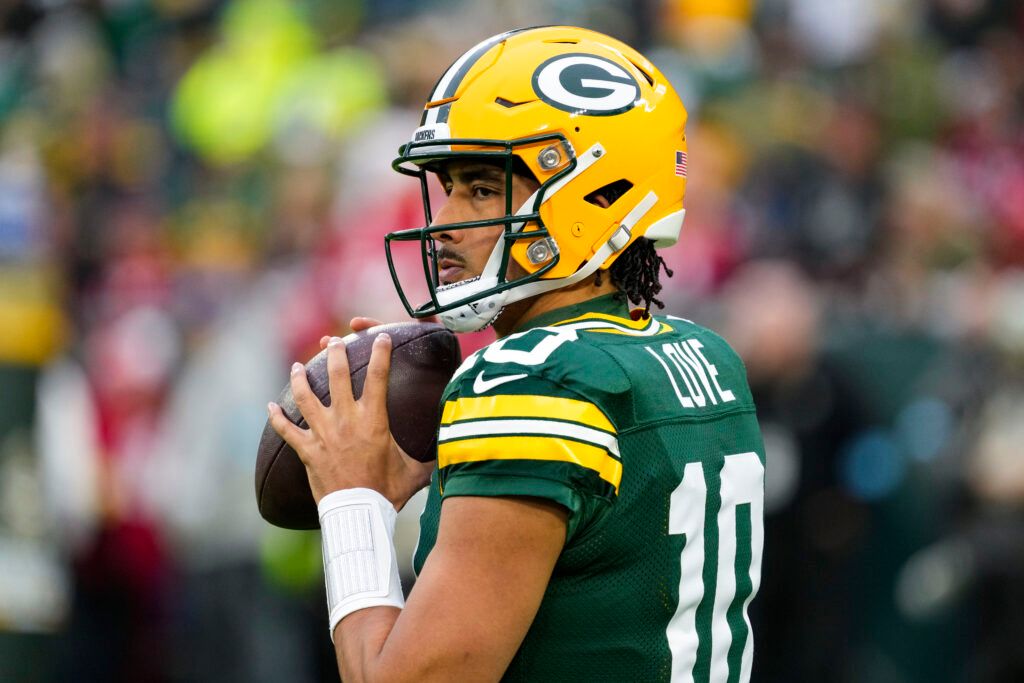 Which NFL Teams Improved Their Super Bowl Chances Most in Week 12? Packers and Lions Post