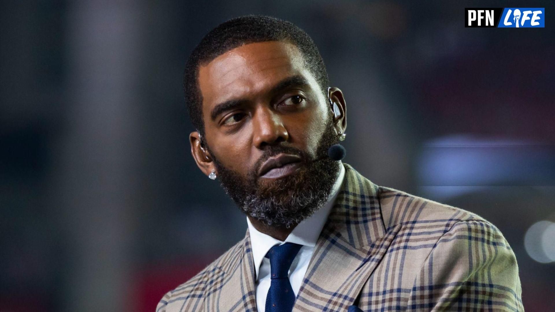 Randy Moss asked fans for prayers as he announced his ongoing 