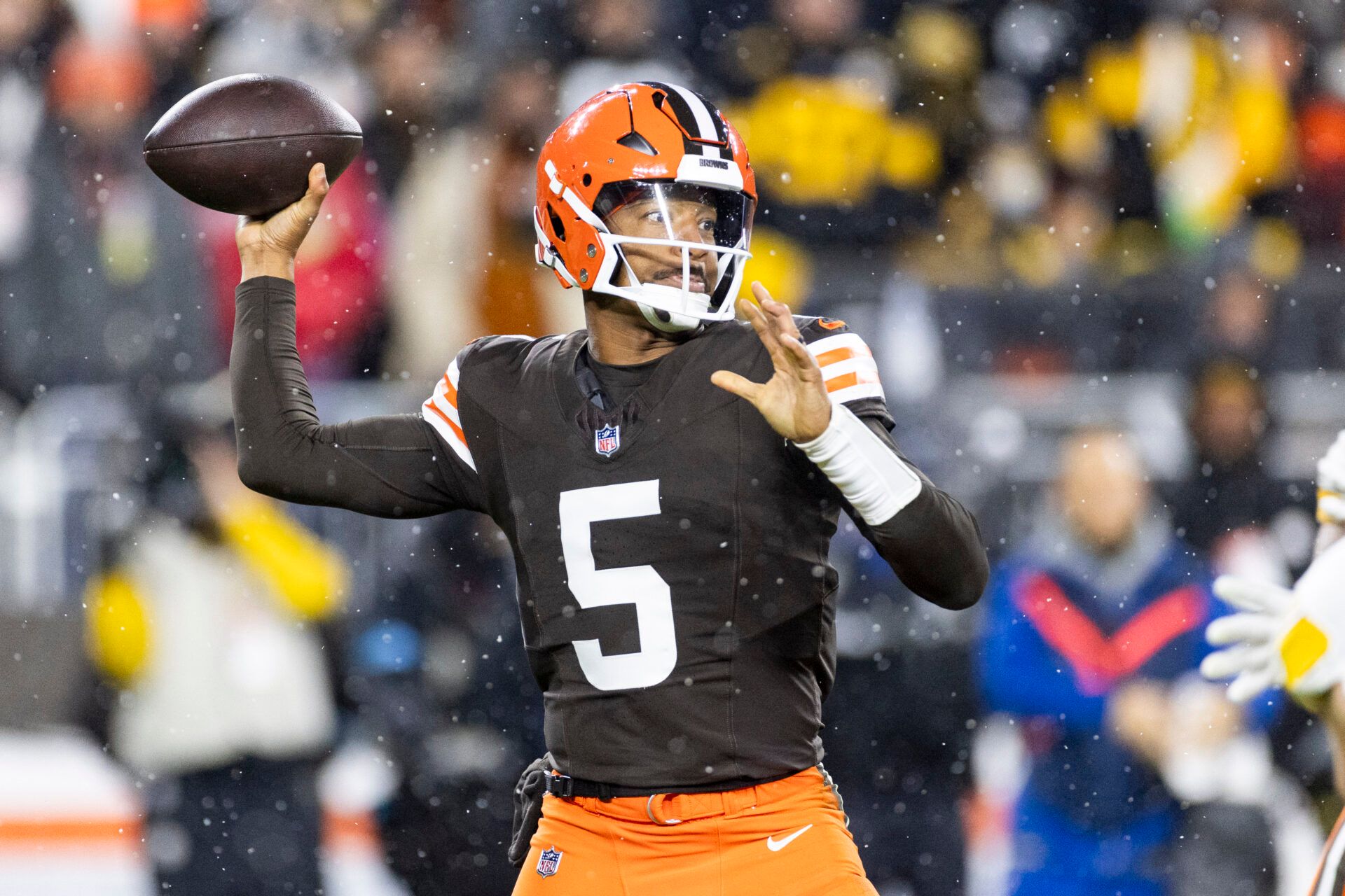 Nov 21, 2024; Cleveland, Ohio, USA; Cleveland Browns quarterback Jameis Winston (5) throws the ball during the second quarter against the Pittsburgh Steelers at Huntington Bank Field Stadium. Mandatory Credit: Scott Galvin-Imagn Images