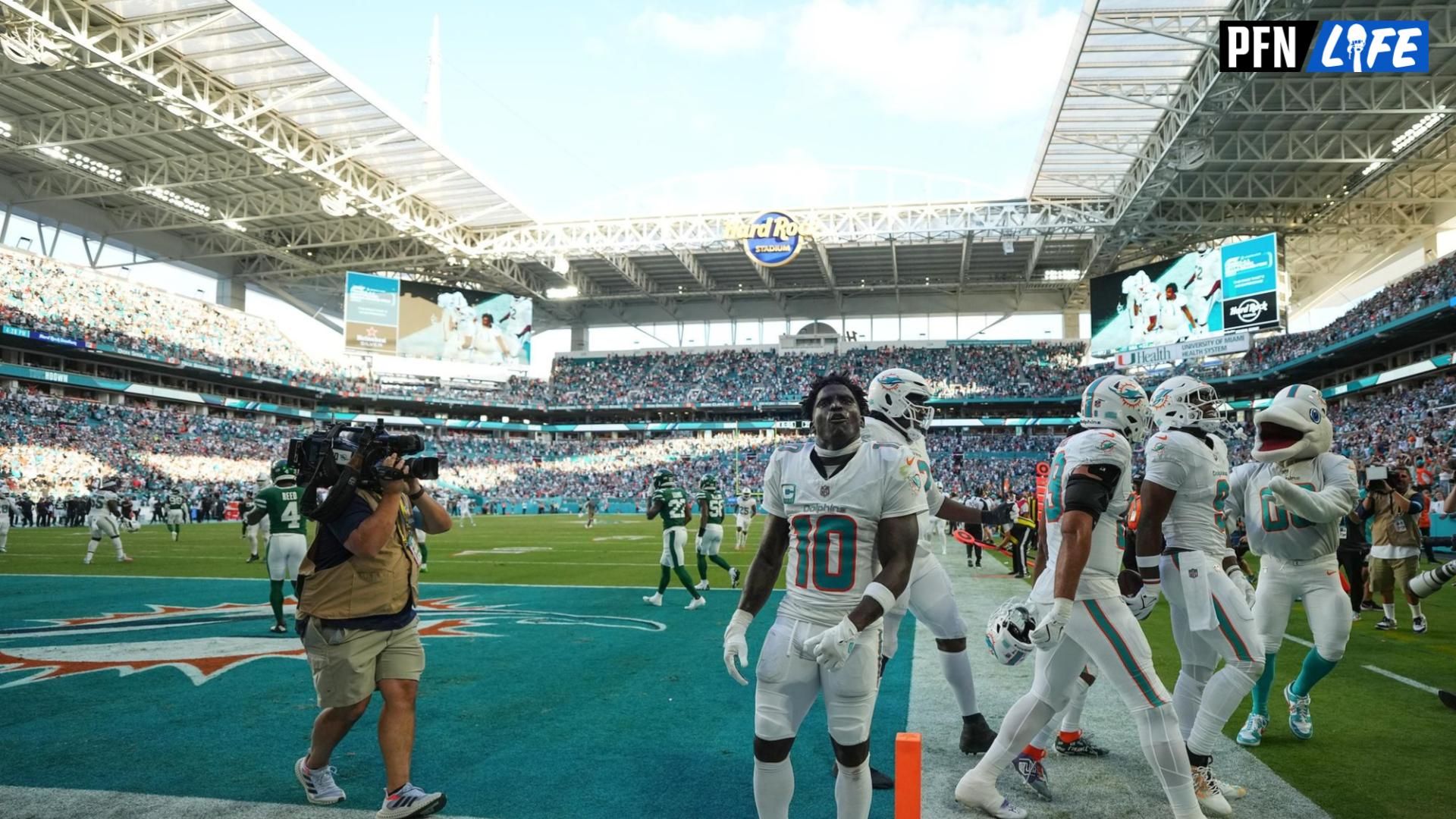 In Pictures: Tyreek Hill’s Wife Keeta Vaccaro Shows Up in Full Support As Dolphins Chase Playoff Hopes