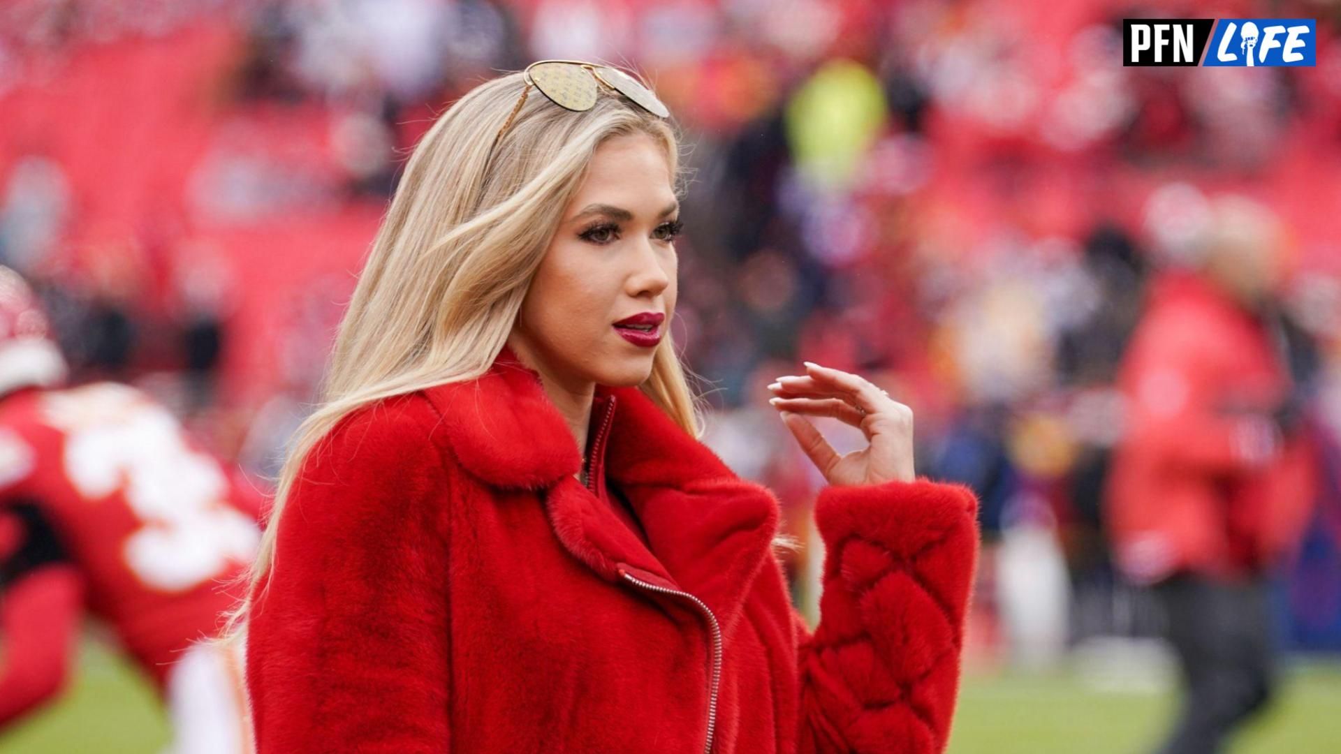 Chiefs Heiress Gracie Hunt Reacts to Kansas City Clinching Ninth-Consecutive AFC West Division Title