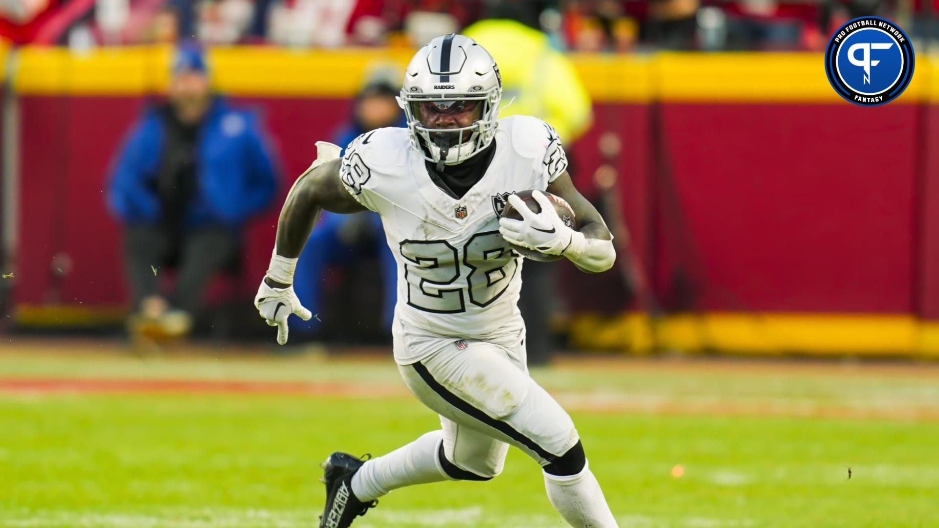 Las Vegas Raiders running back Sincere McCormick (28) during the second half against the Kansas City Chiefs at GEHA Field at Arrowhead Stadium.