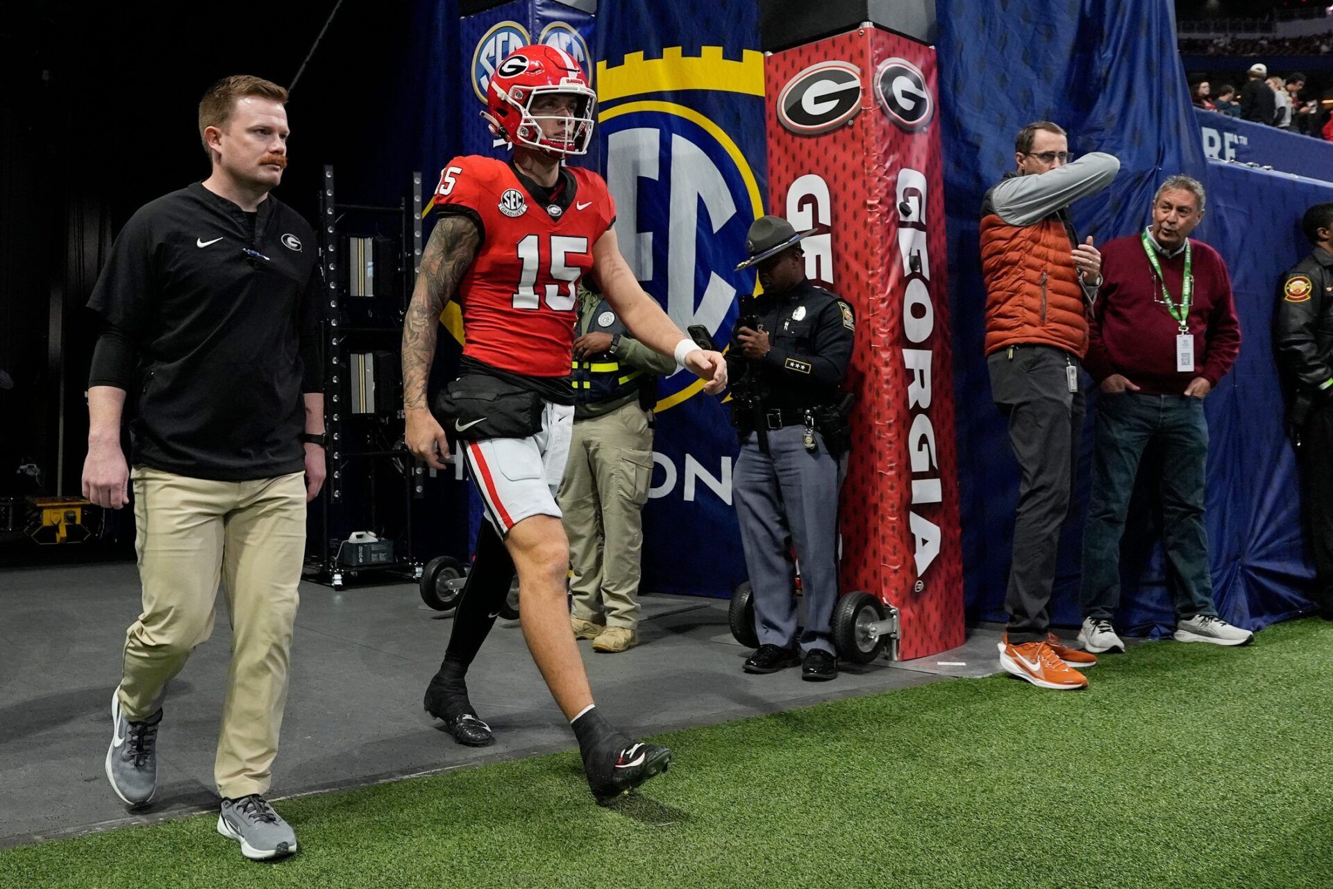 Analyst Believes Georgia QB Carson Beck’s NFL Draft Stock Will Take Significant Hit After ‘Serious’ Injury in SEC Championship Game