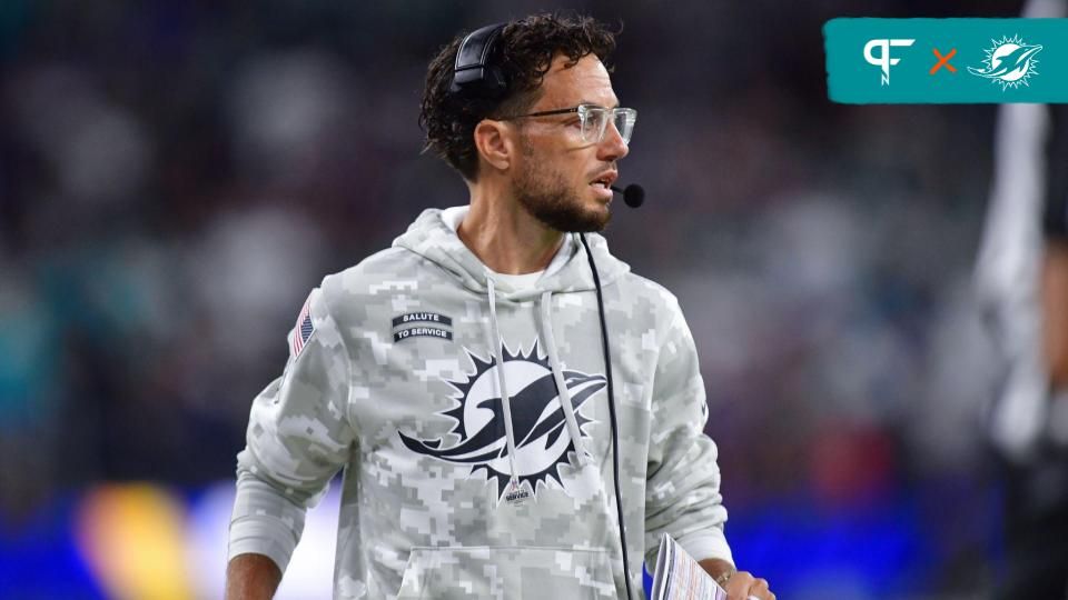 Miami Dolphins head coach Mike McDaniel watches game action against the Los Angeles Rams during the second half at SoFi Stadium.