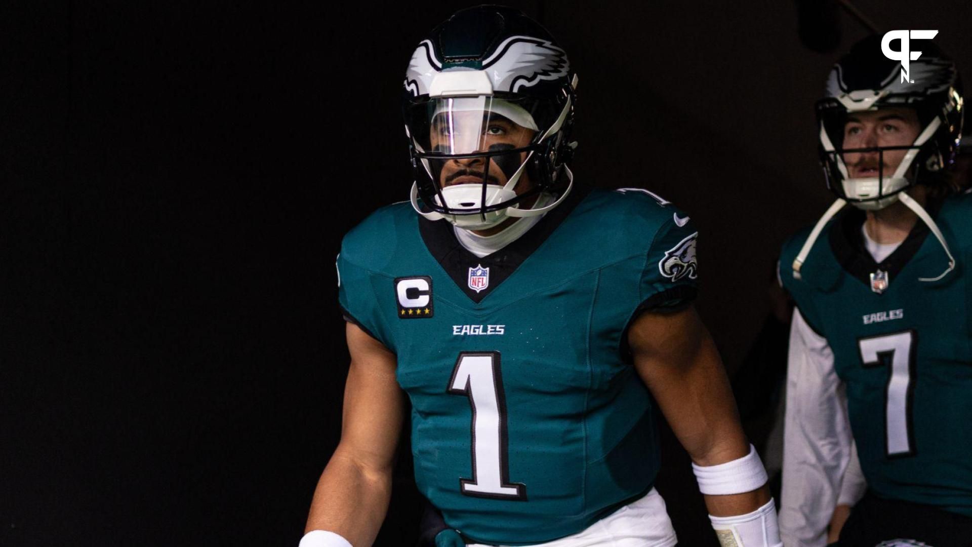 NFL fans react as Eagles quarterback arrives with a bandage on his finger ahead of the Week 15 showdown against the Pittsburgh Steelers.