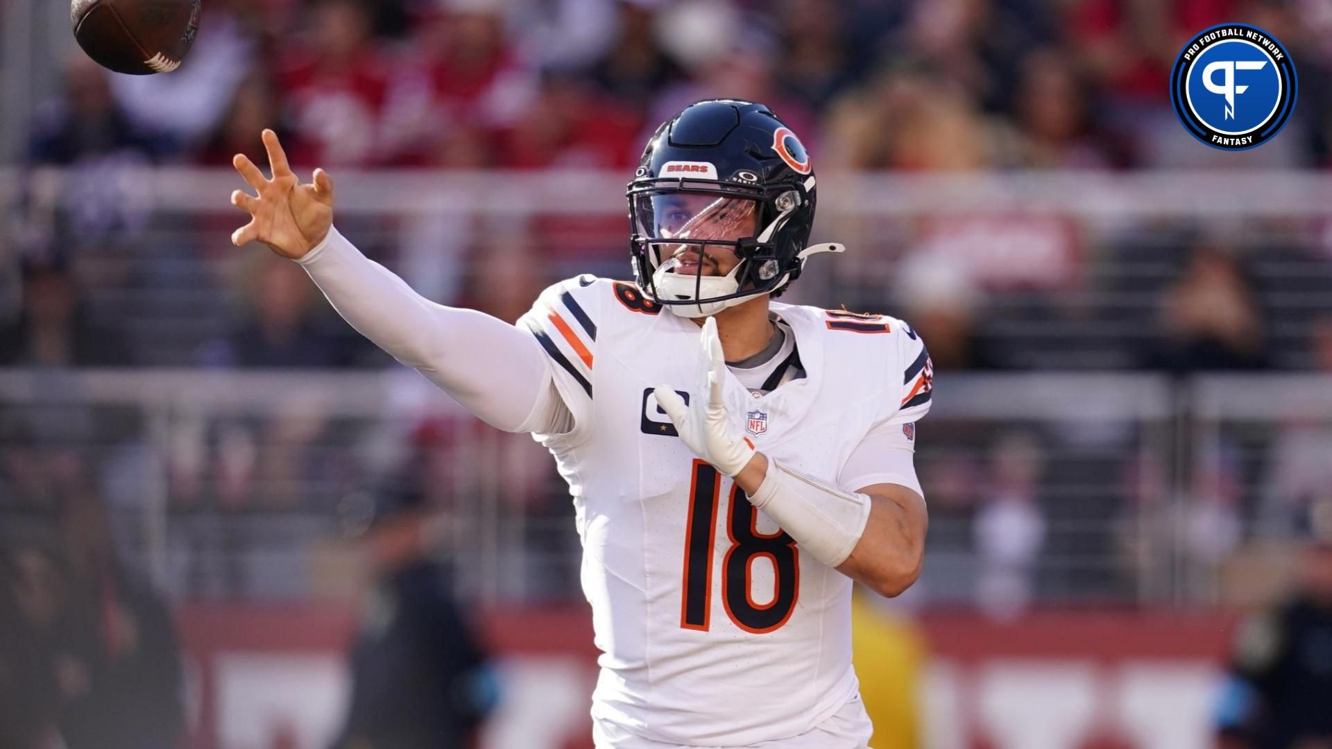 Chicago Bears quarterback Caleb Williams (18) throws a pass against the San Francisco 49ers in the first quarter at Levi's Stadium.