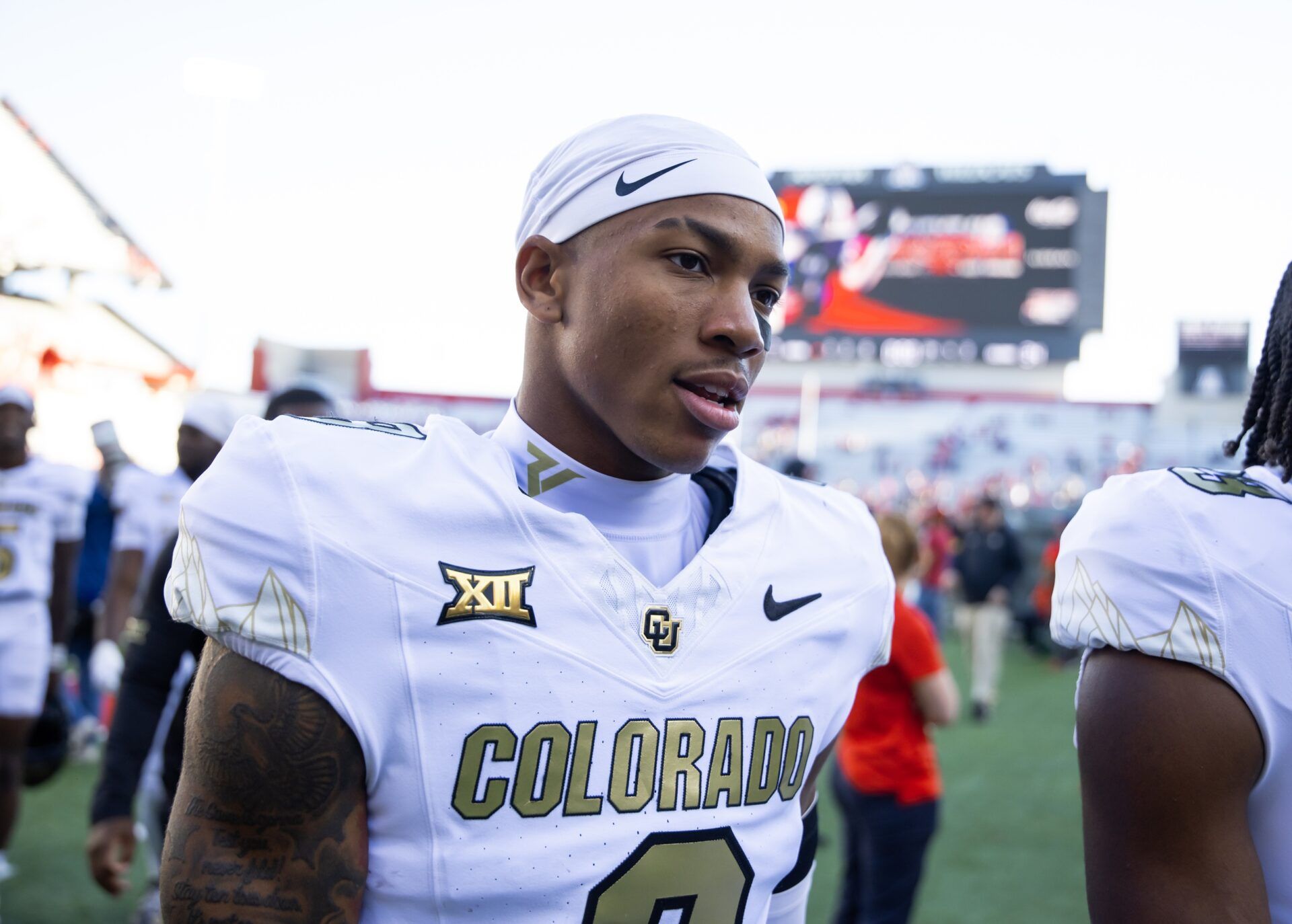 Colorado Buffalos cornerback DJ McKinney (8) against the Arizona Wildcats at Arizona Stadium.