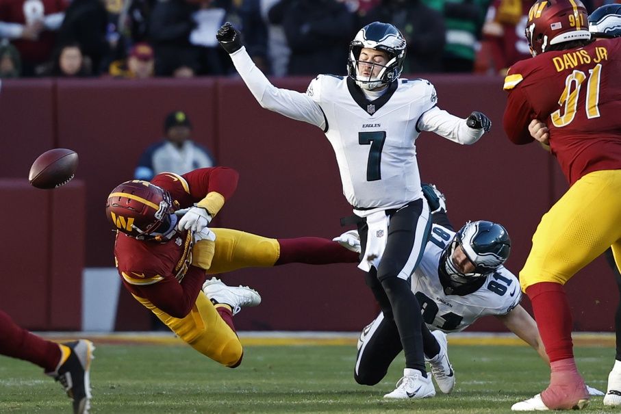 Eagles Kenny Pickett 'P*****' After Commanders Loss, Discusses Rib Injury Situation