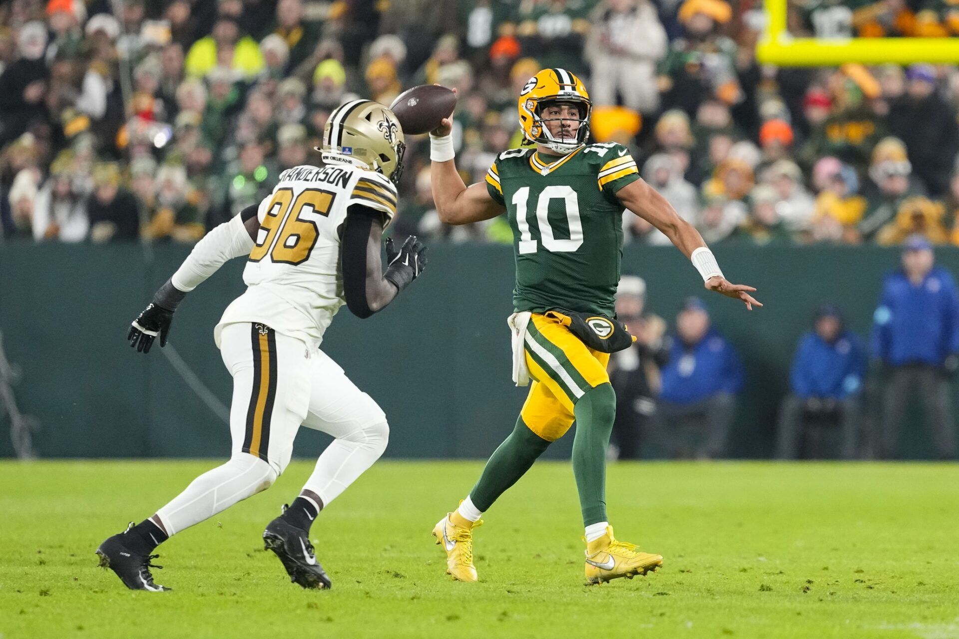 NFL fans sound off on Packers vs. Saints game on MNF