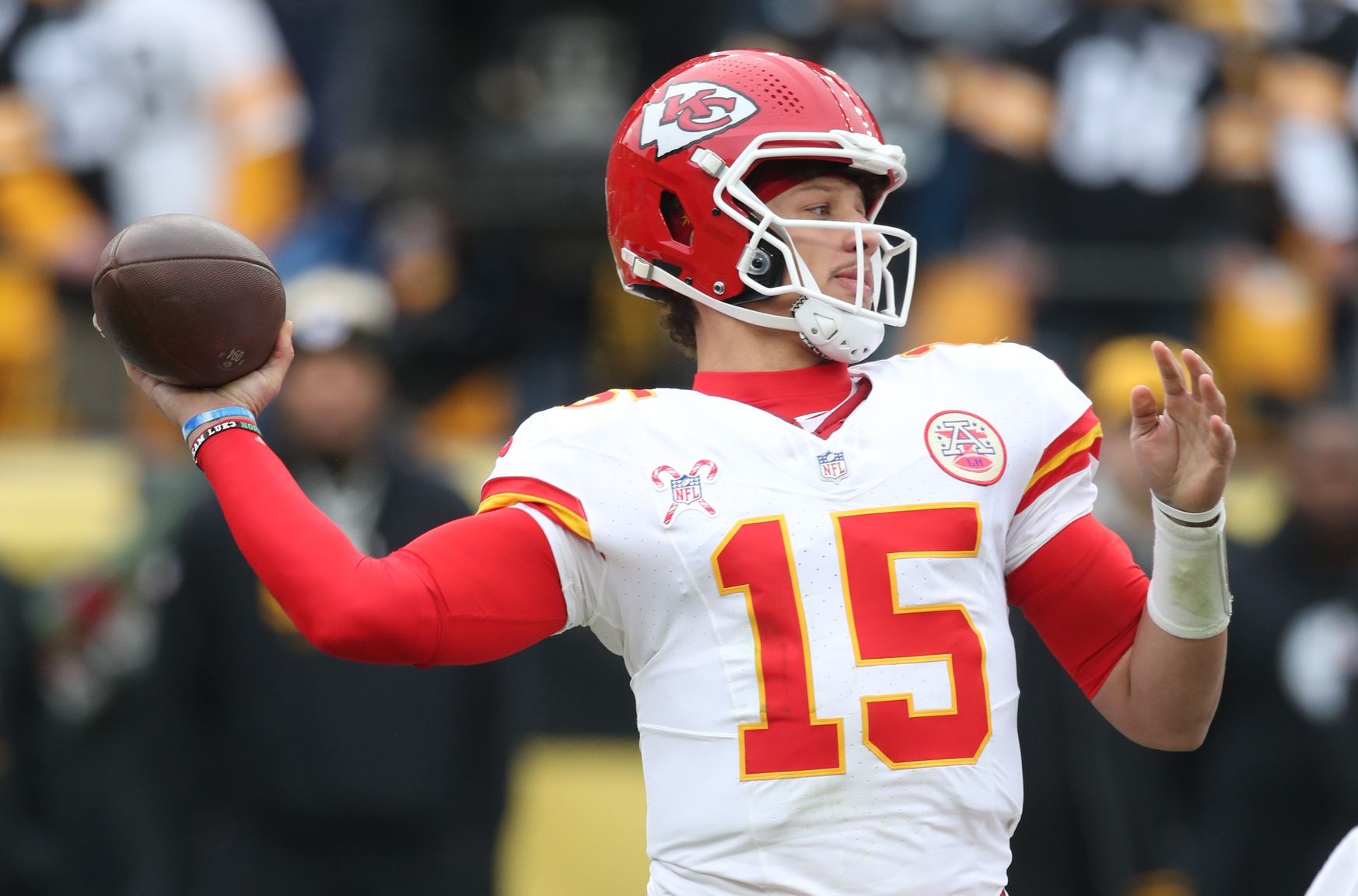 How Chiefs' Patrick Mahomes Can Earn Additional $2.5 Million in 2025 by Making NFL History