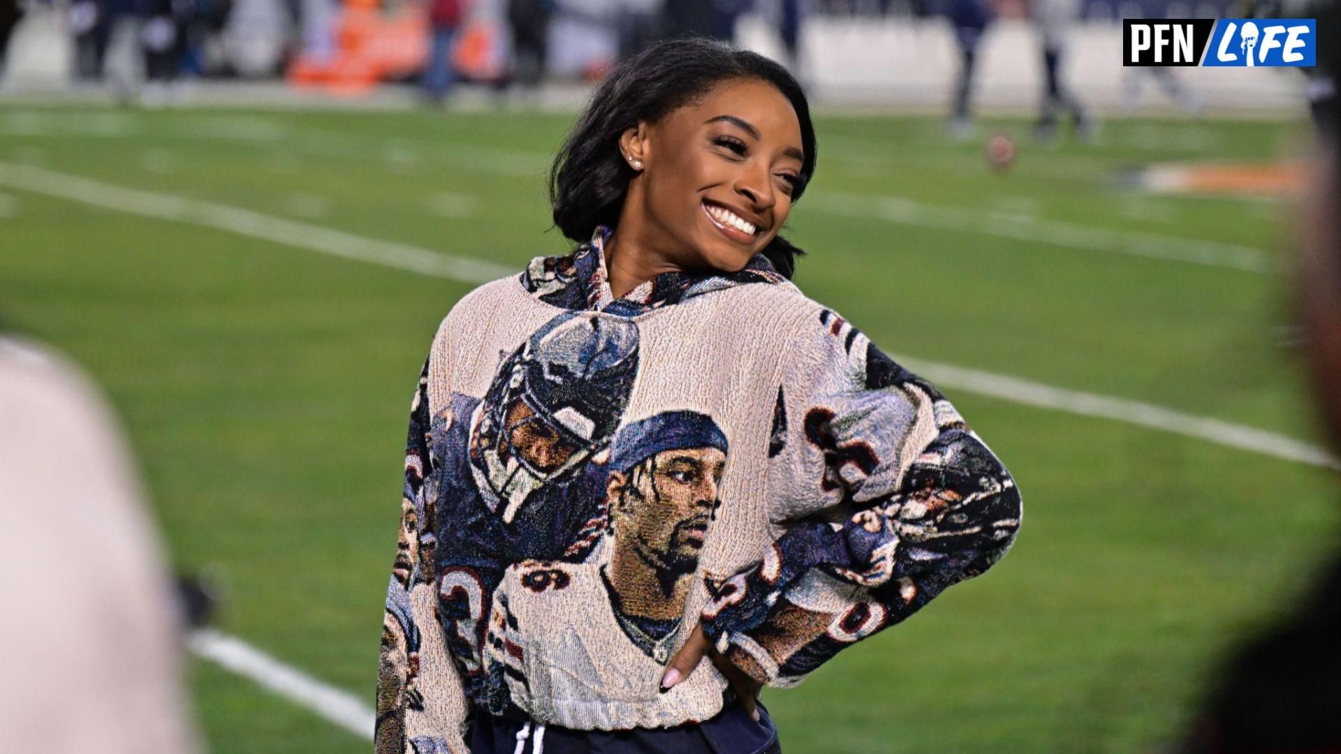 Simone Biles made her latest appearance at the Bears vs Seahawks game in a stylish ensemble and beaming confidence to support her husband!