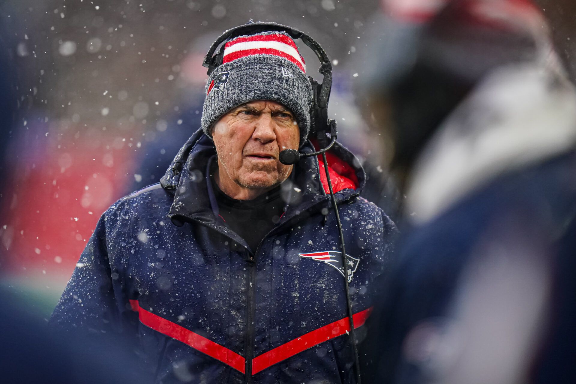 Bill Belichick unleashed a searing critique of the Chicago Bears’ roster-building strategy as they suffered a brutal loss to the Seattle Seahawks.