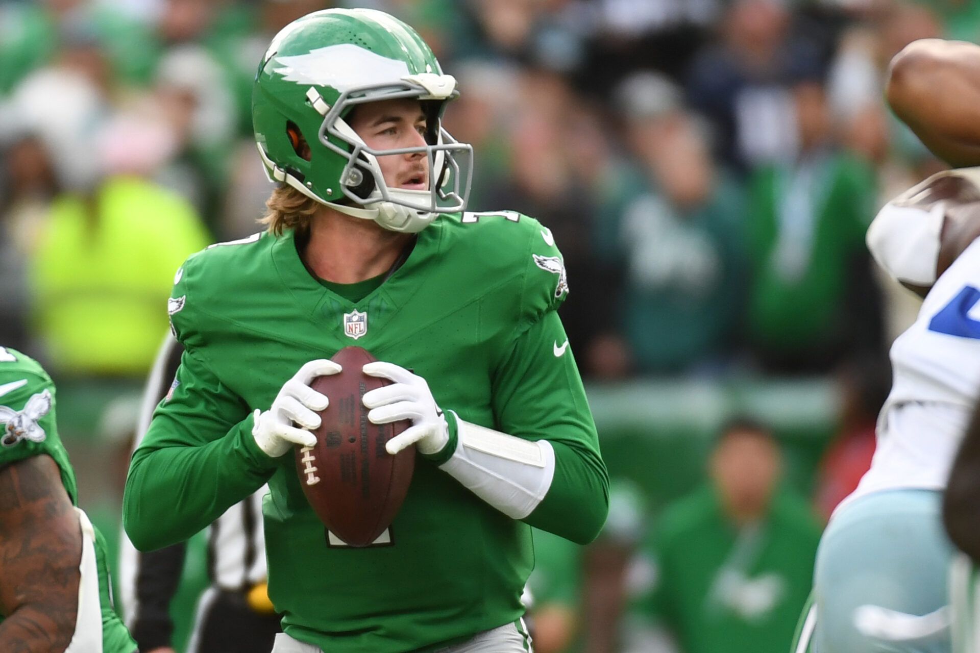 Dec 29, 2024; Philadelphia, Pennsylvania, USA; Philadelphia Eagles quarterback Kenny Pickett (7) against the Dallas Cowboys at Lincoln Financial Field. Mandatory Credit: Eric Hartline-Imagn Images