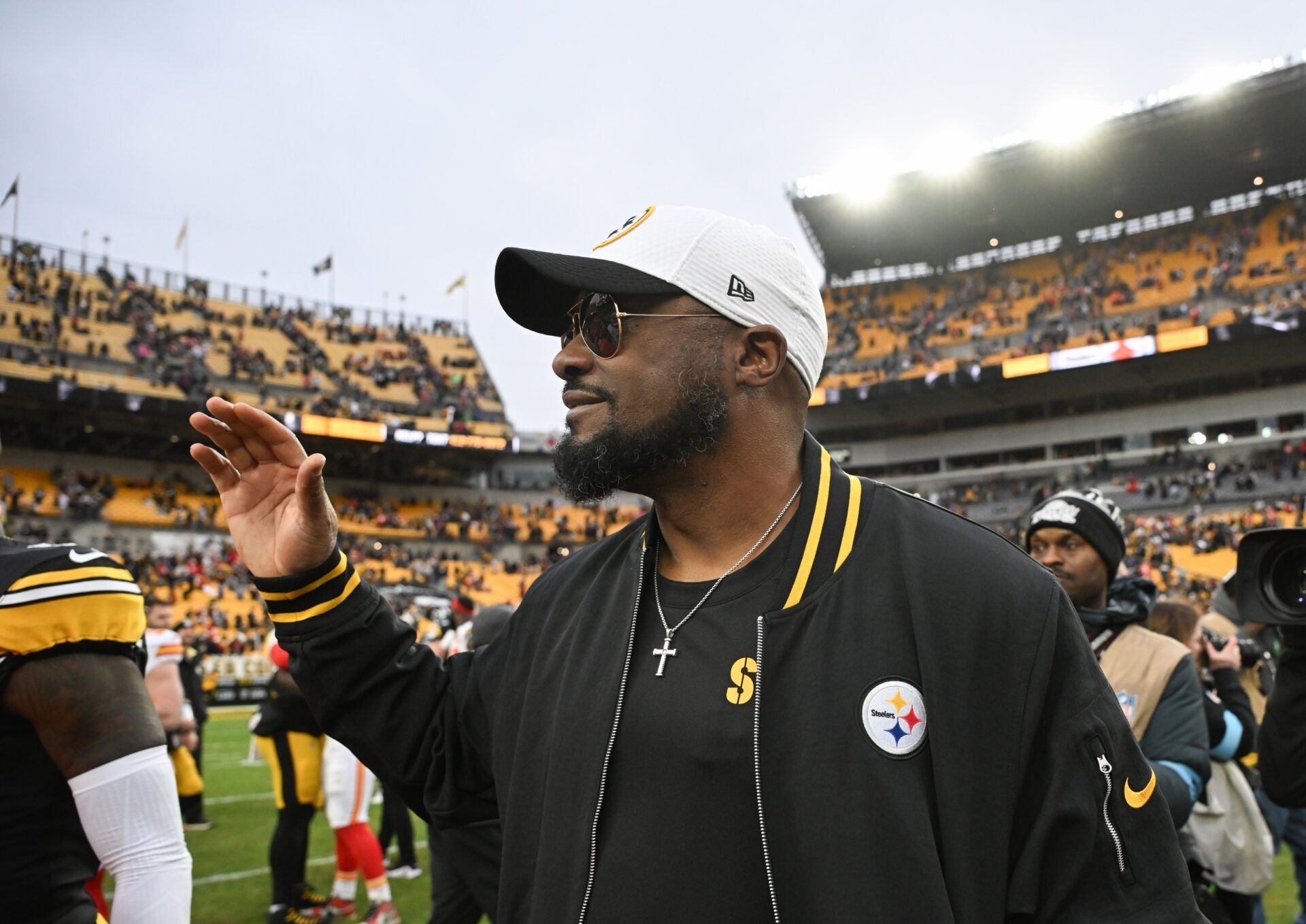 Pittsburgh Steelers head coach Mike Tomlin leaves the field following their game against the Kansas City Chiefs at Acrisure Stadium.