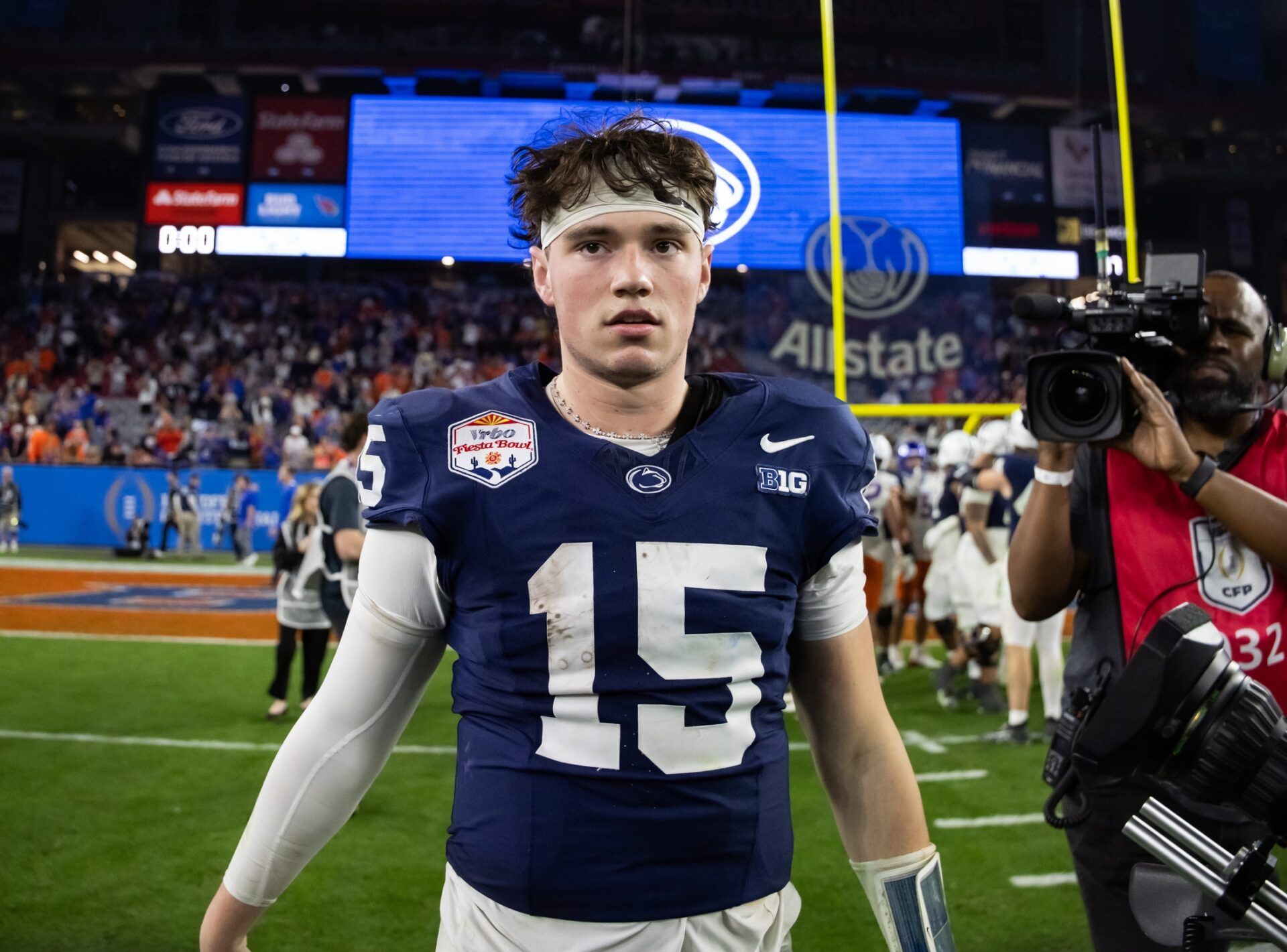 Penn State Nittany Lions quarterback Drew Allar (15) against the Boise State Broncos in the Fiesta Bowl at State Farm Stadium.