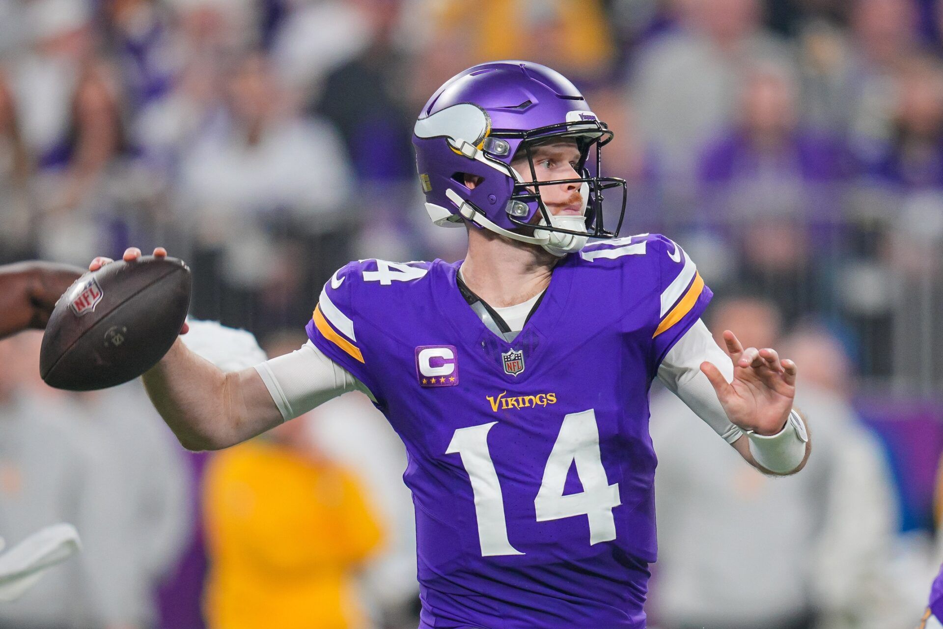 Minnesota Vikings quarterback Sam Darnold (14) passes against Green Bay Packers in the second quarter at U.S. Bank Stadium.