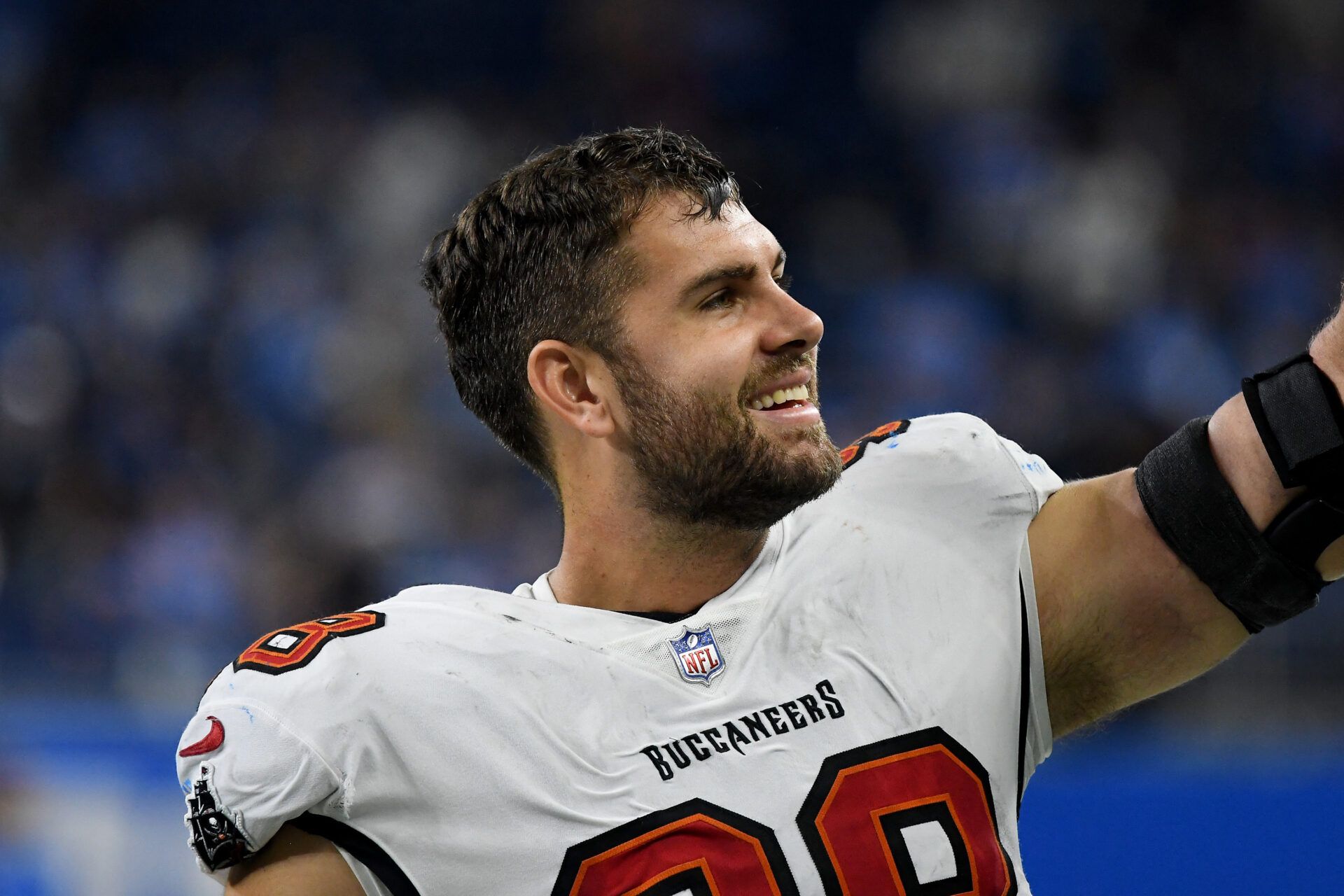 It looks like Buccaneers tight end Cade Otton may play this weekend in the Bucs' opening-round playoff game against the Commanders.