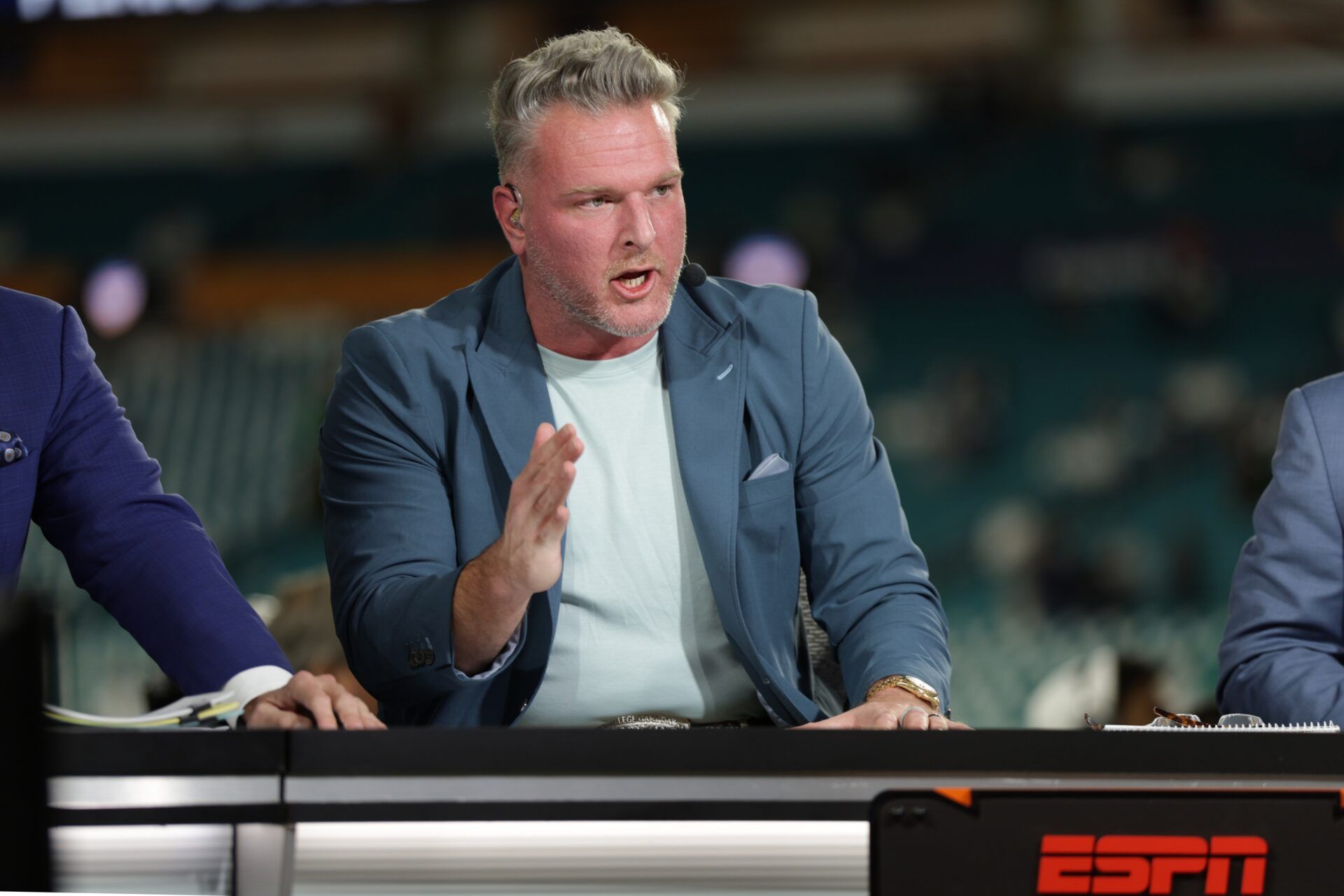 'Patriots Got Their Guy': Pat McAfee’s Reaction to Mike Vrabel Making New England Move Has Fans Elated