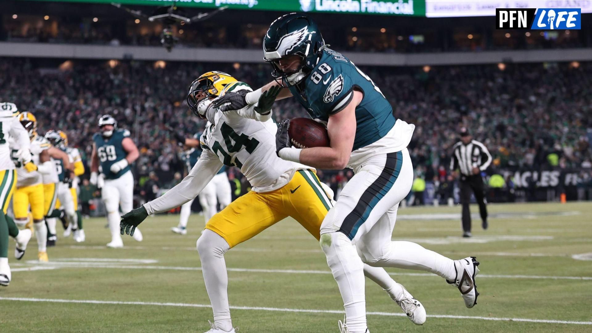 Dallas Goedert showcased some jaw-dropping, big man strength on the way to a triple stiff-arm touchdown pass to extend Philly's lead to 16-3.