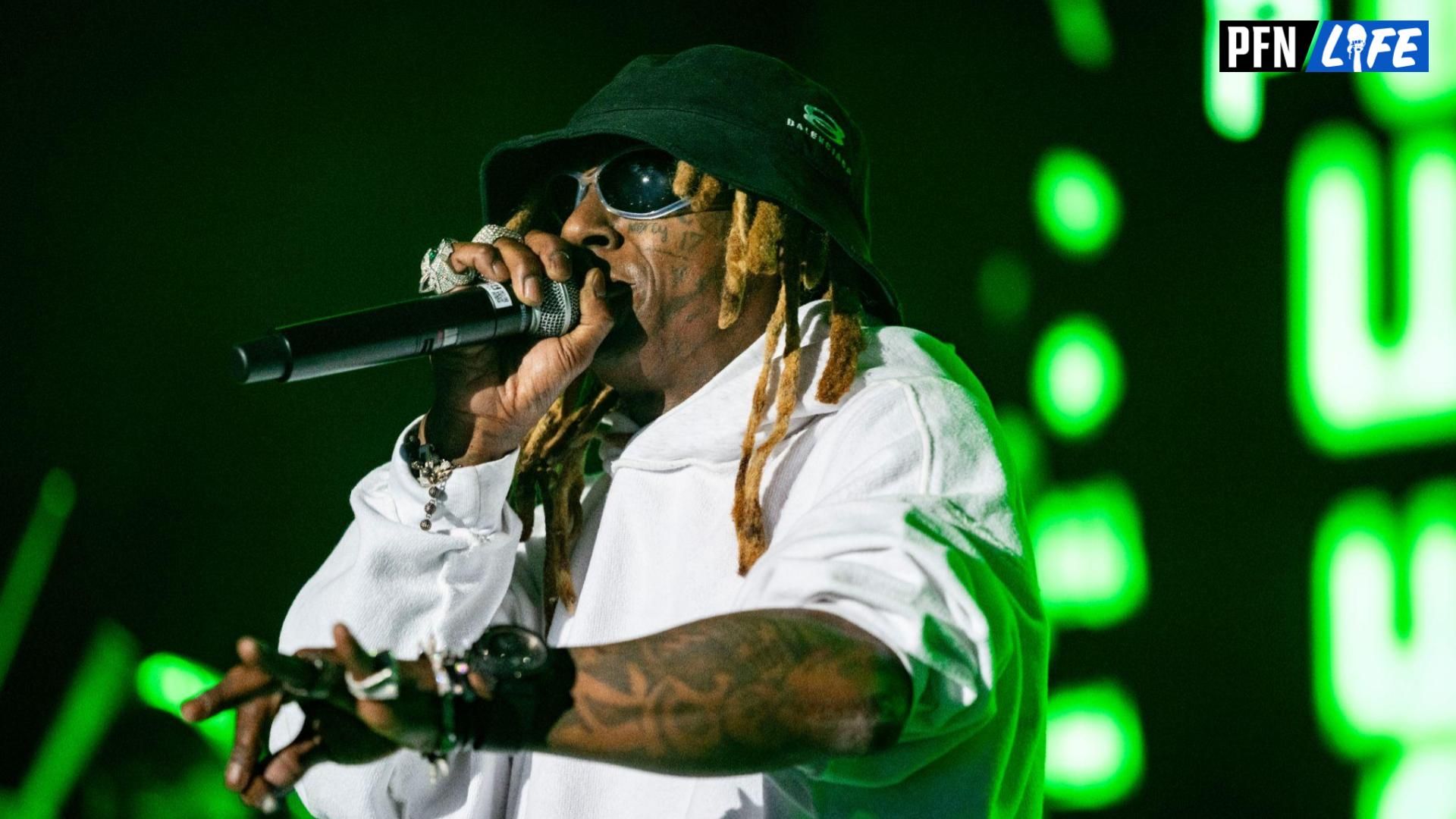 Rapper Lil Wayne expressed his views on Patrick Mahomes and the Kansas City Chiefs benefitting from controversial calls in Divisional Round.