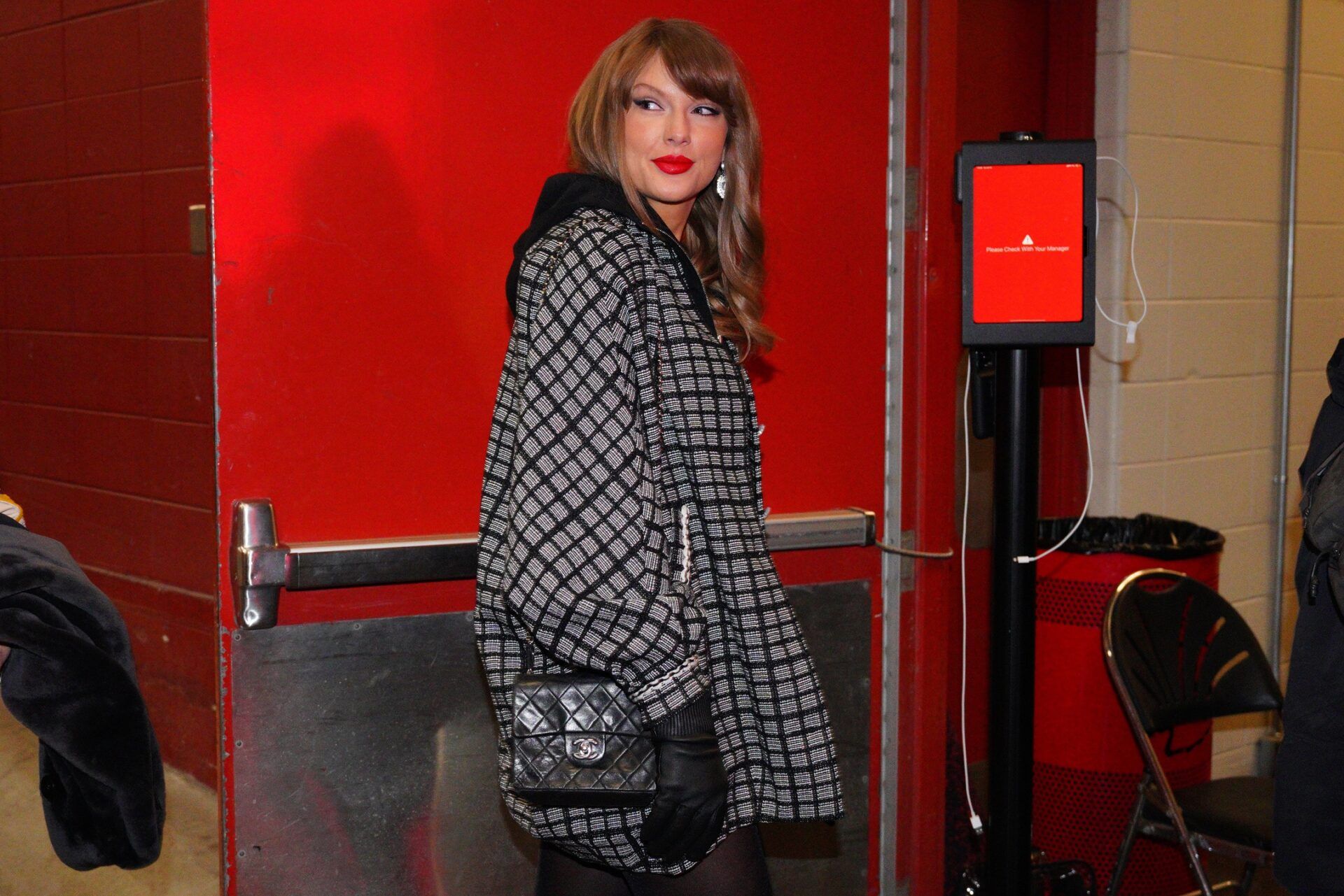 Recording artist Taylor Swift arrives at GEHA Field at Arrowhead Stadium before a 2025 AFC divisional round game between the Kansas City Chiefs and the Houston Texans.