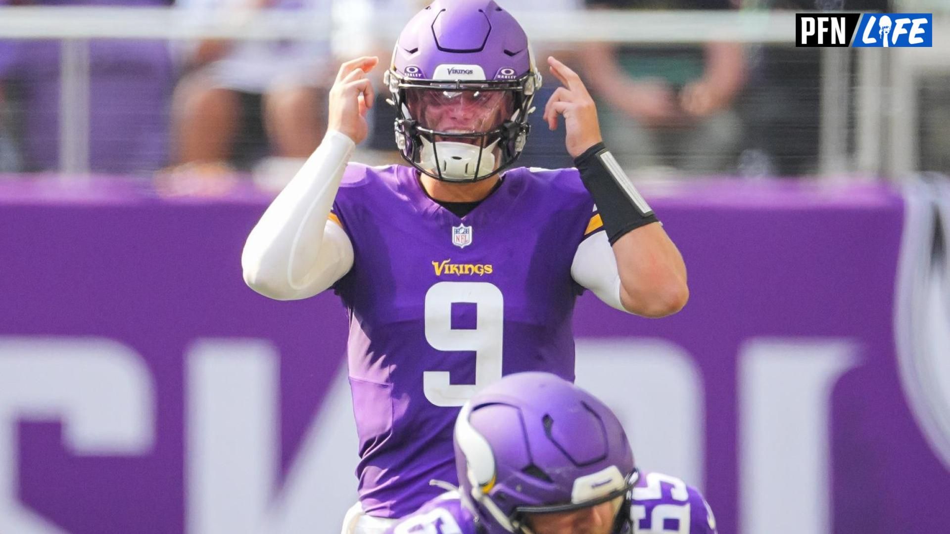 Minnesota Vikings quarterback J.J. McCarthy (9) under center against the Las Vegas Raiders in the third quarter at U.S. Bank Stadium.