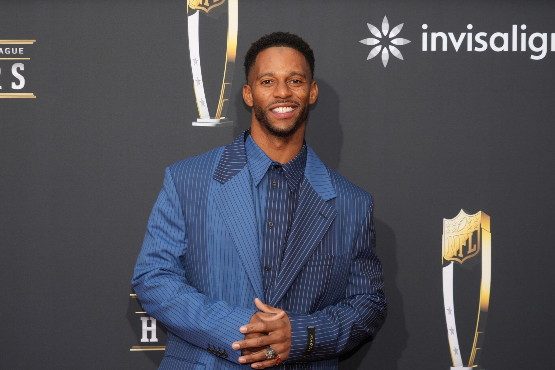 Victor Cruz on the red carpet before the NFL Honors show at Resorts World Theatre.