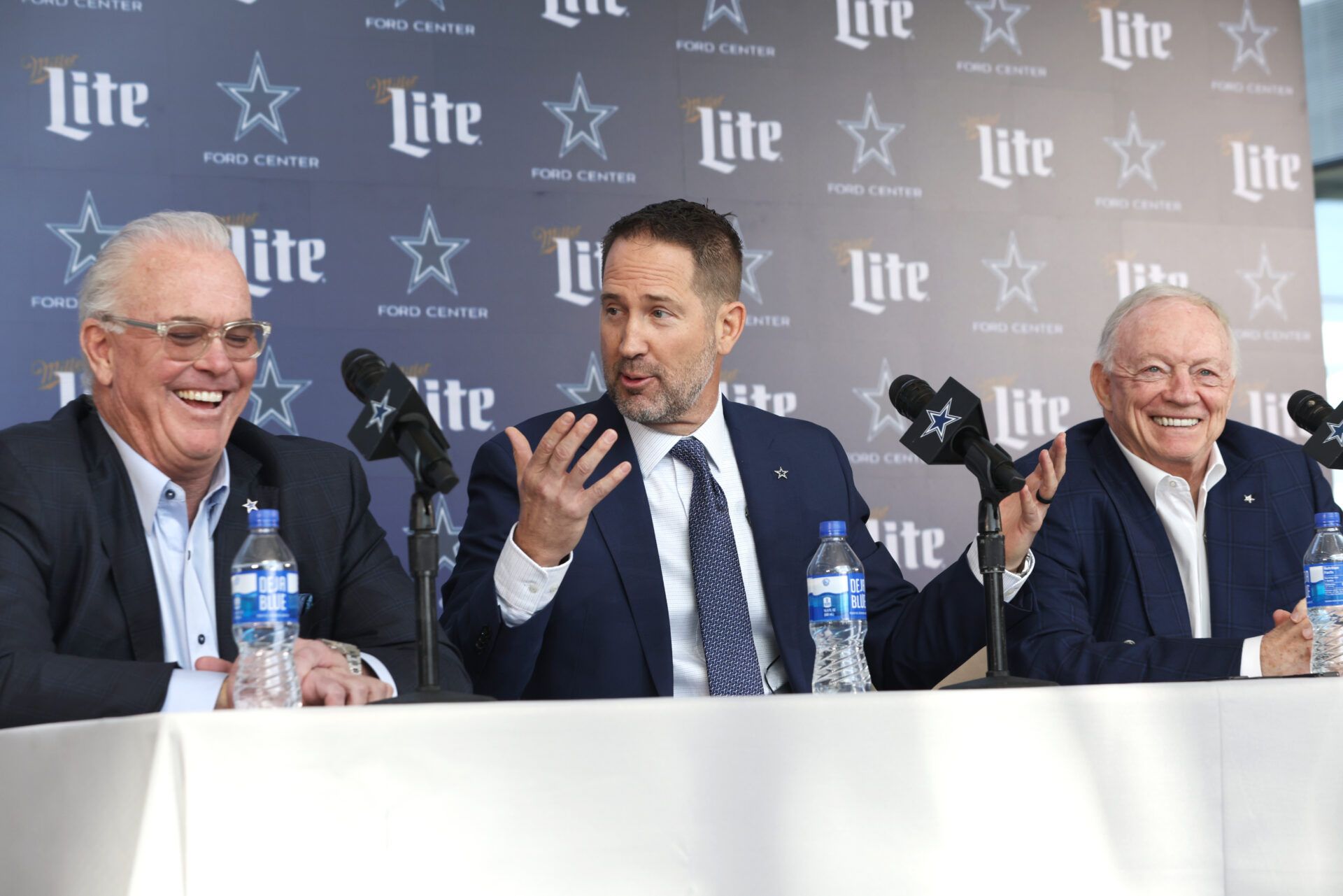 A nine-time Pro Bowler kept it real on Cowboys head coach Brian Schottenheimer, questioning the impact as the offense struggles to find its spark.