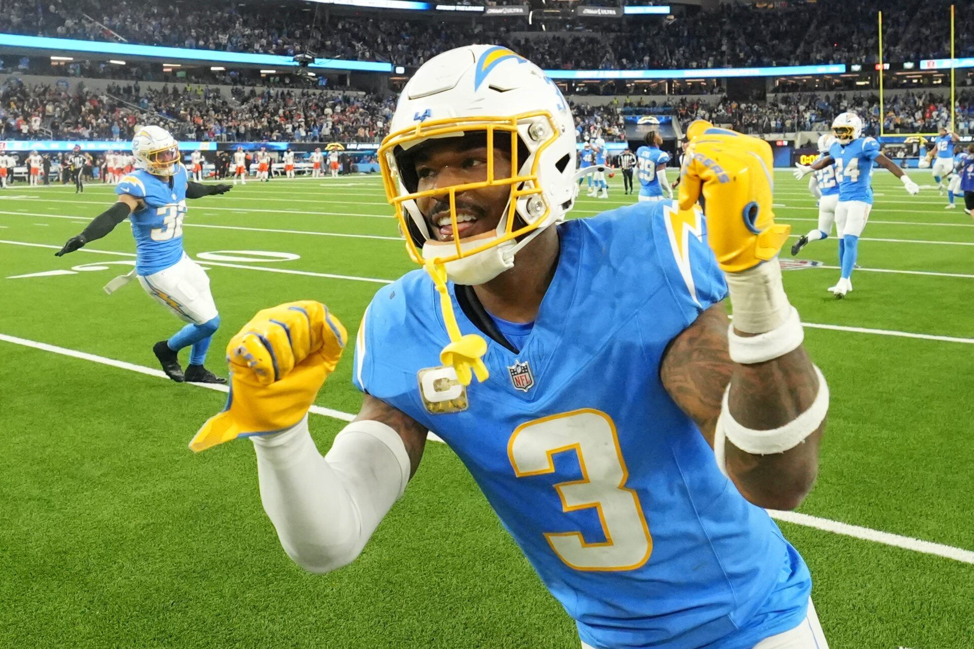 Los Angeles Chargers safety Derwin James Jr. (3) celebrates at the end of the game against the Cincinnati Bengals at SoFi Stadium.