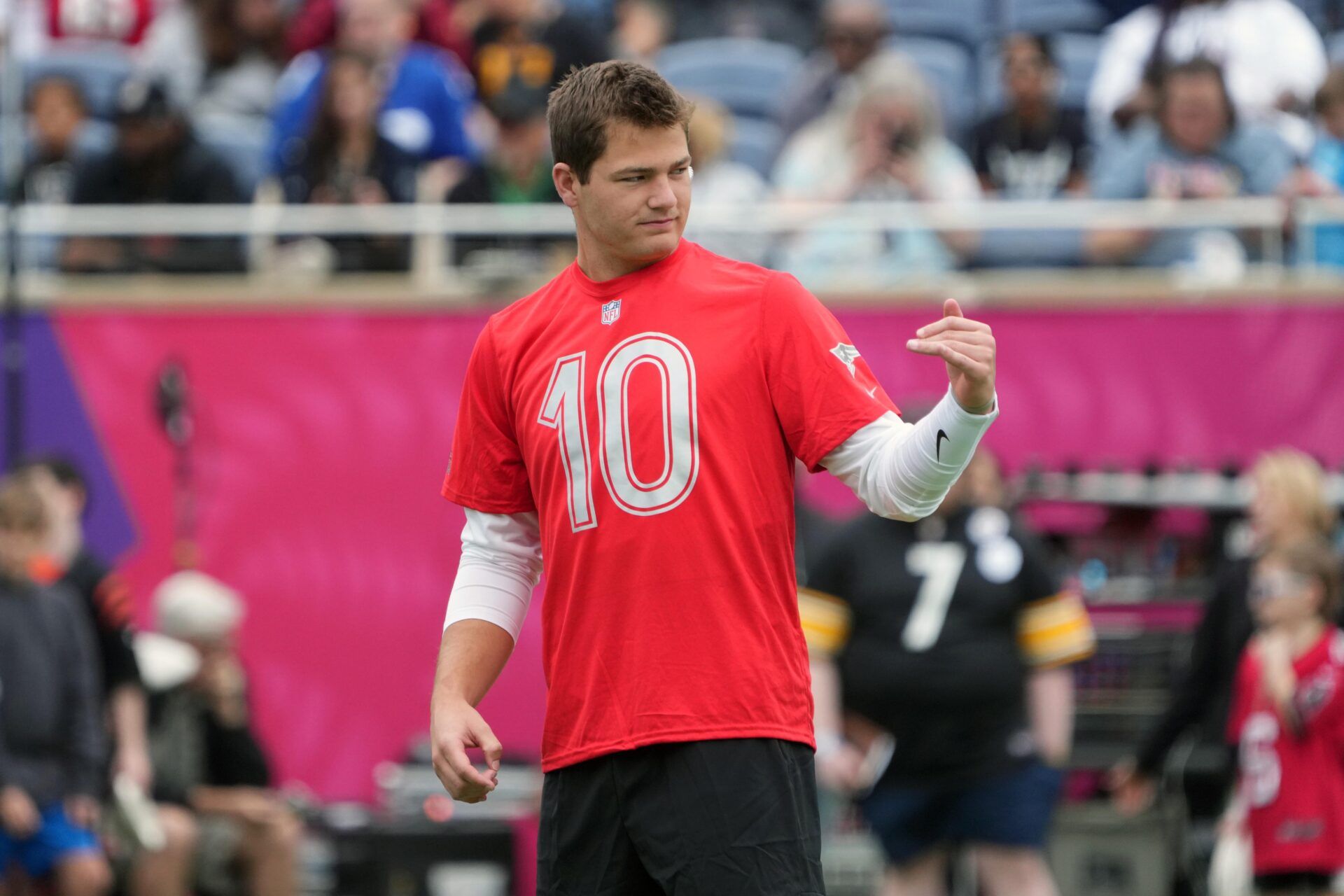 New England Patriots quarterback Drake Maye (10) during AFC Practice for the Pro Bowl Games at Camping World Stadium.