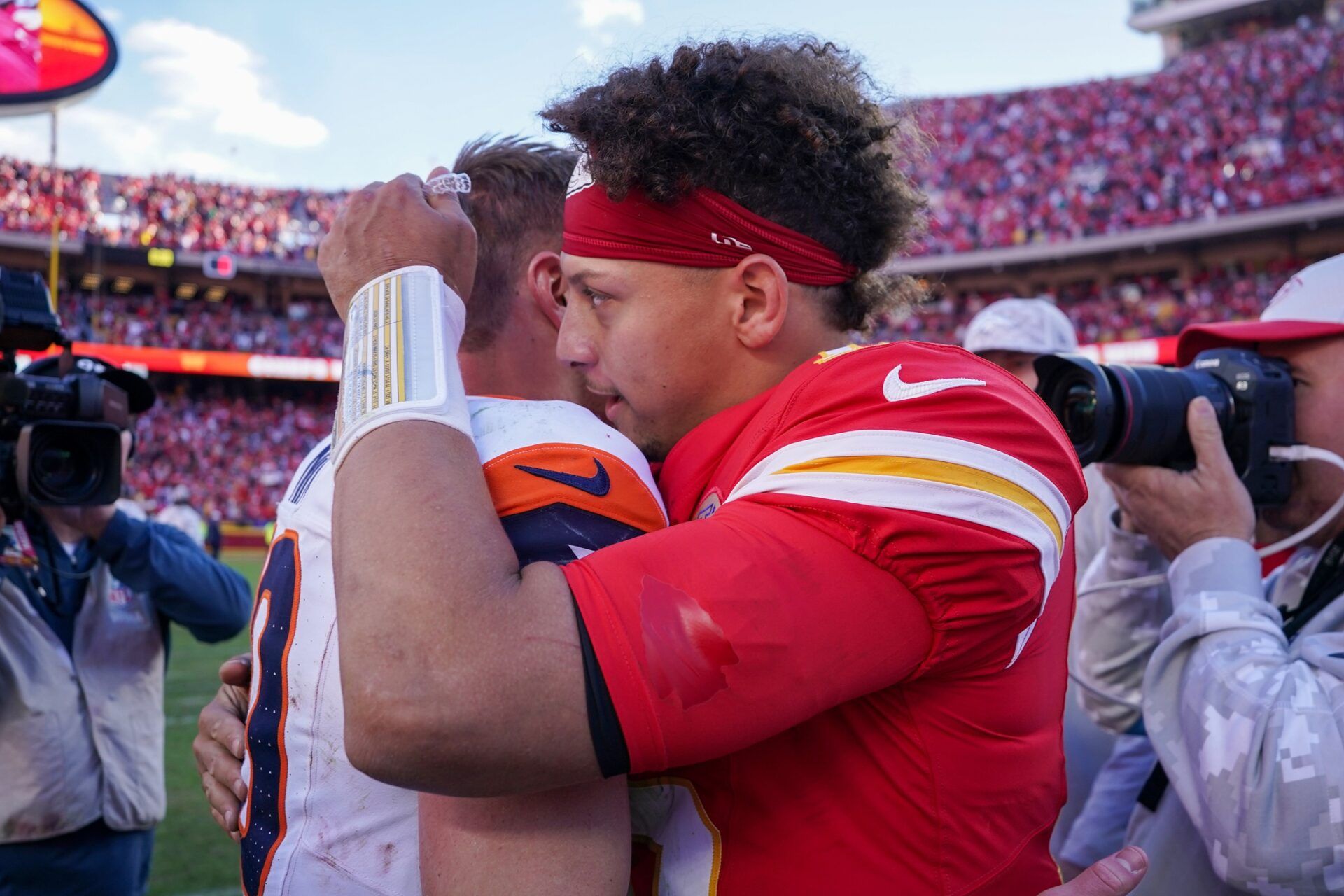 Looking At the Stats Alone, Chiefs Players Pick Broncos QB Bo Nix’s Season Over Patrick Mahomes’