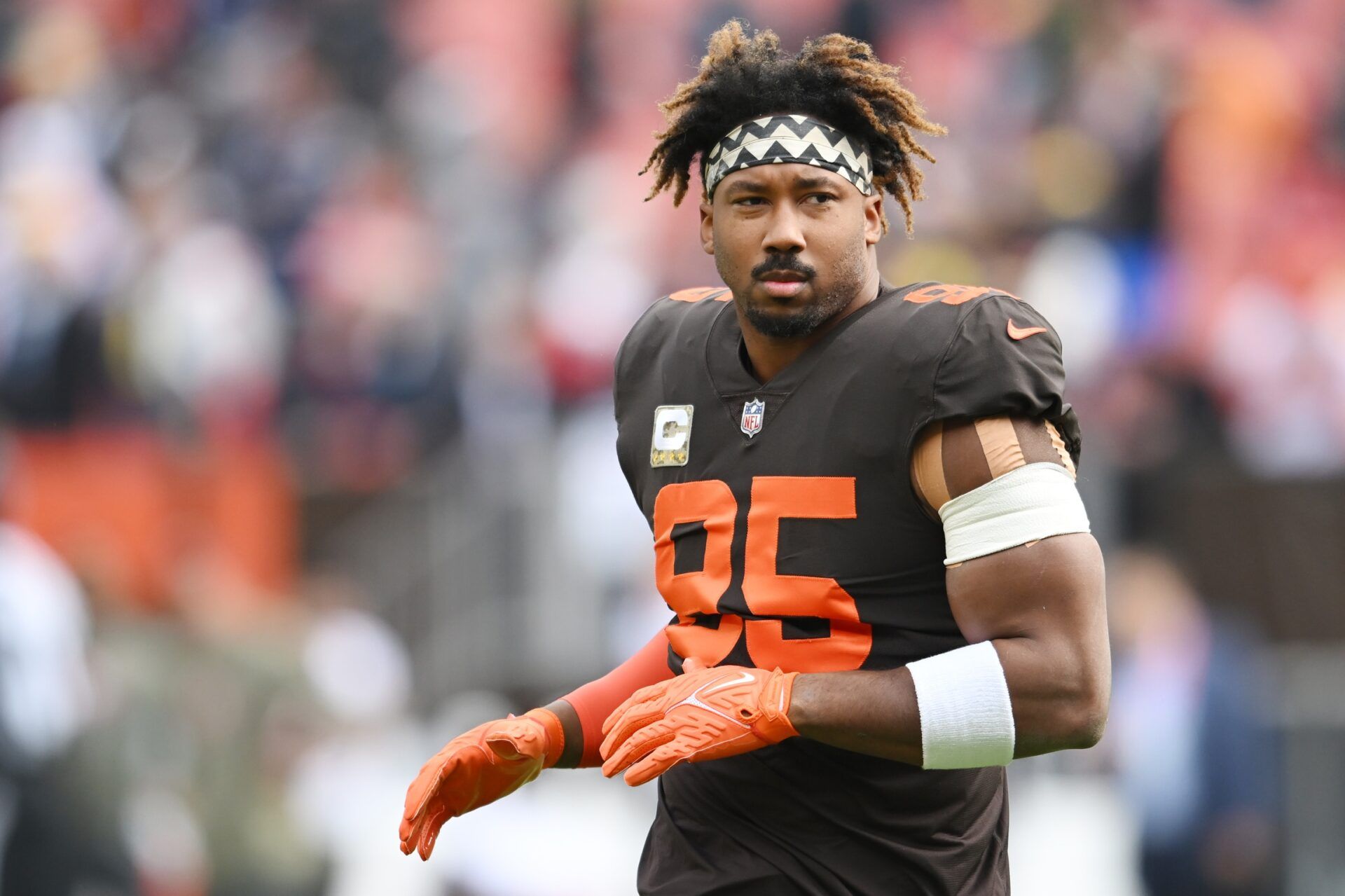 Cleveland Browns defensive end Myles Garrett (95) warms up before the game at FirstEnergy Stadium.