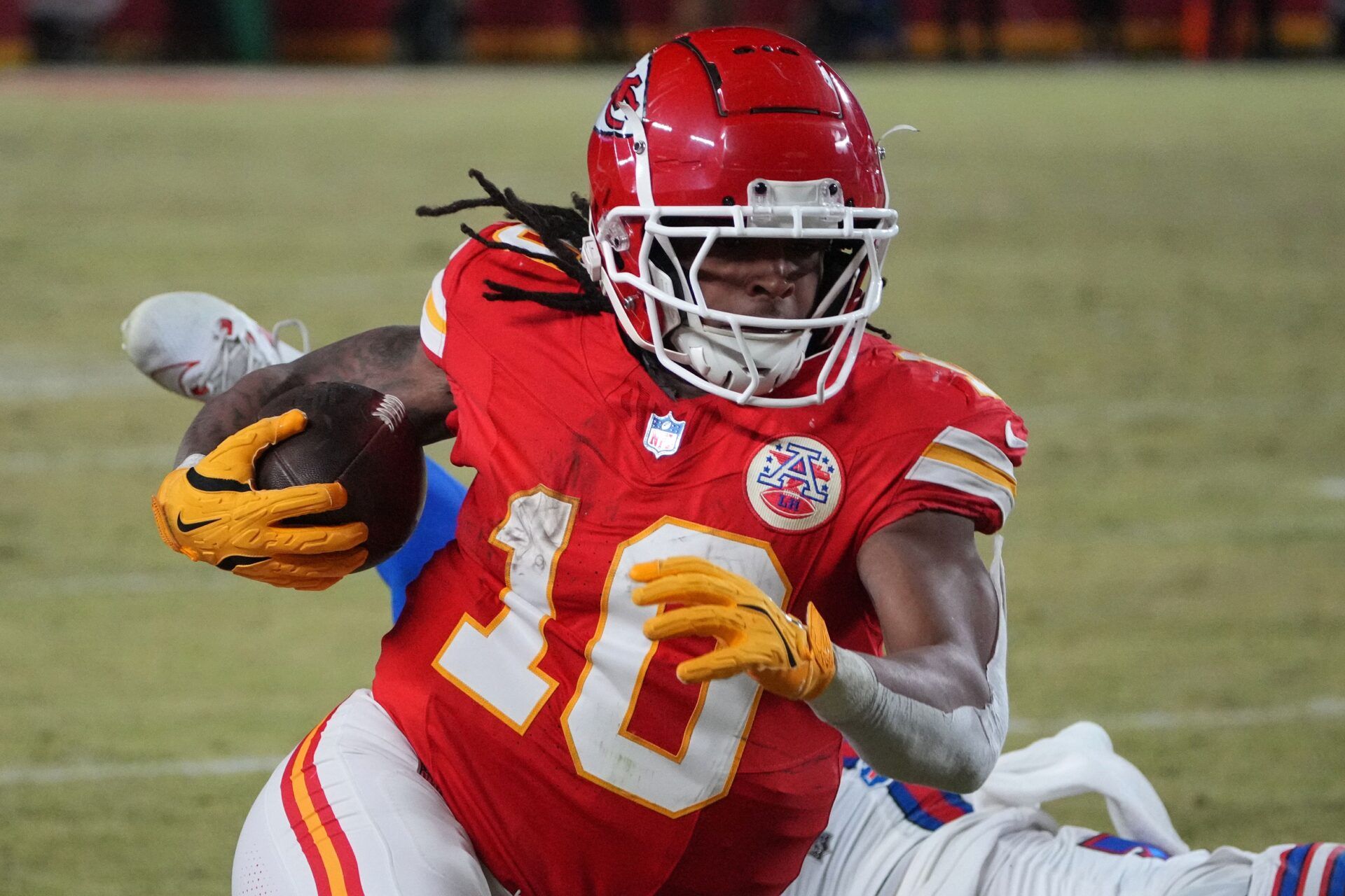 Kansas City Chiefs running back Isiah Pacheco (10) makes a catch against the Buffalo Bills in the second half for the AFC Championship game at GEHA Field at Arrowhead Stadium.