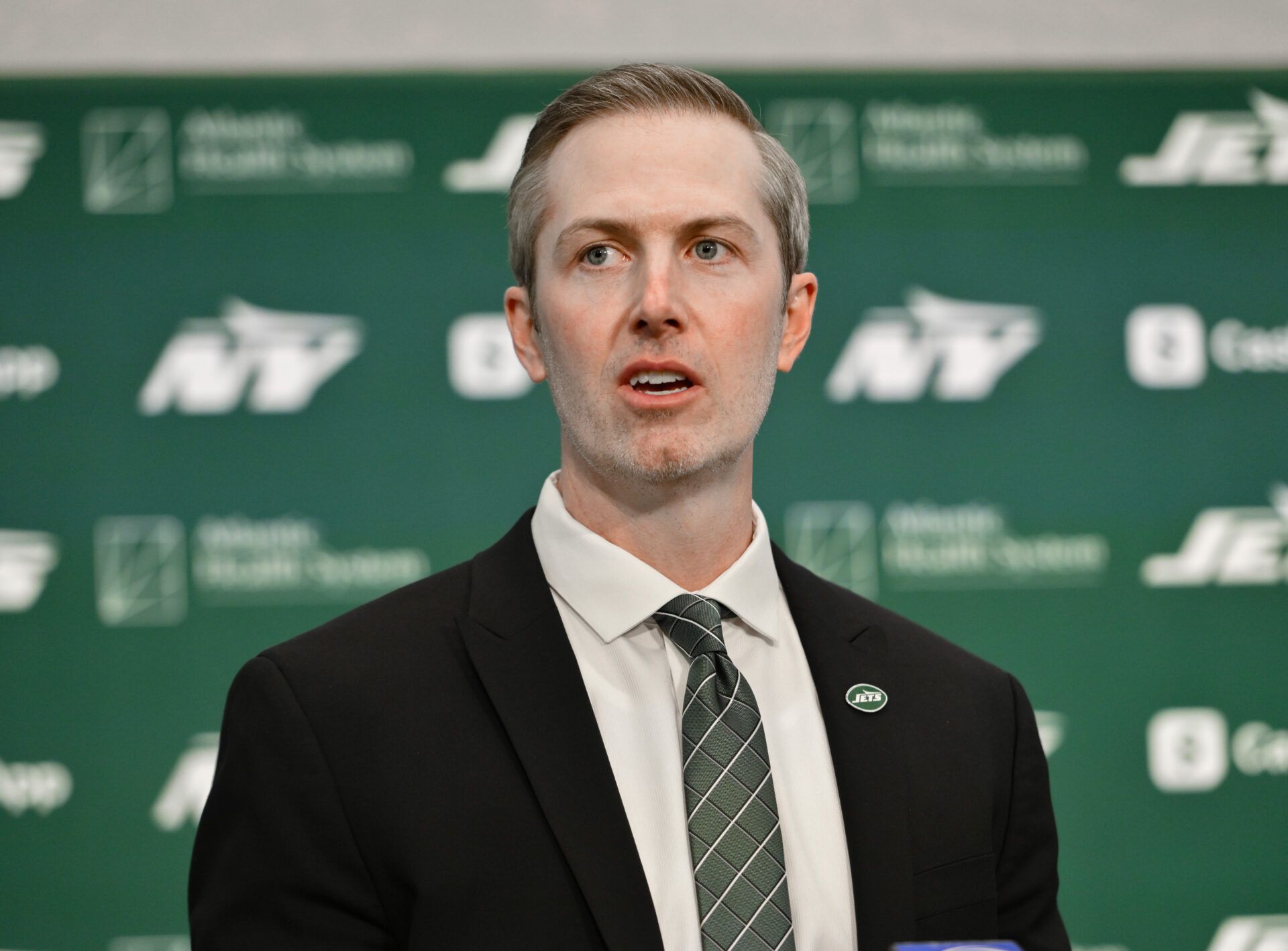 The New York Jets could opt for a much younger and higher-upside option at QB if the organization is truly done with Aaron Rodgers, as reports suggest.