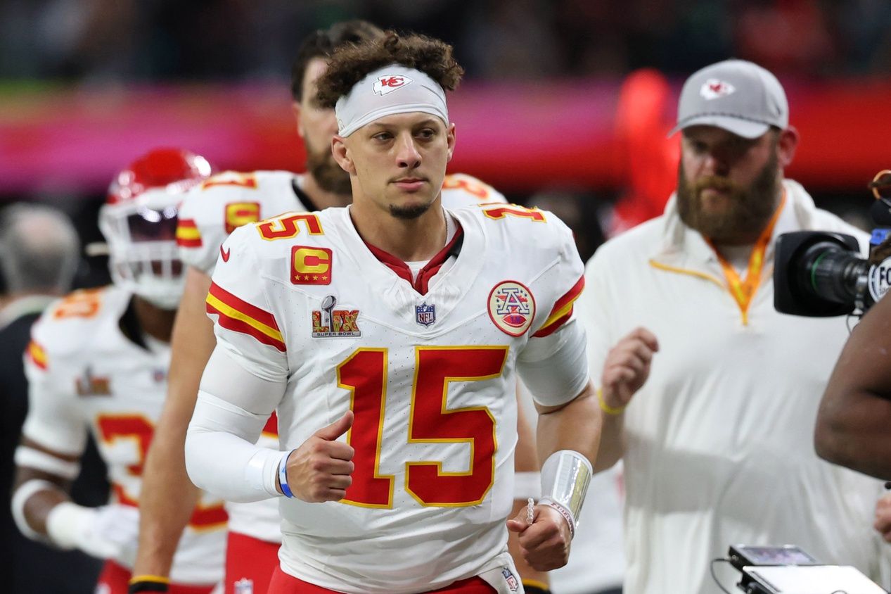 Kansas City Chiefs quarterback Patrick Mahomes (15) walks off the field at the end of the first half of Super Bowl LIX at Caesars Superdome.