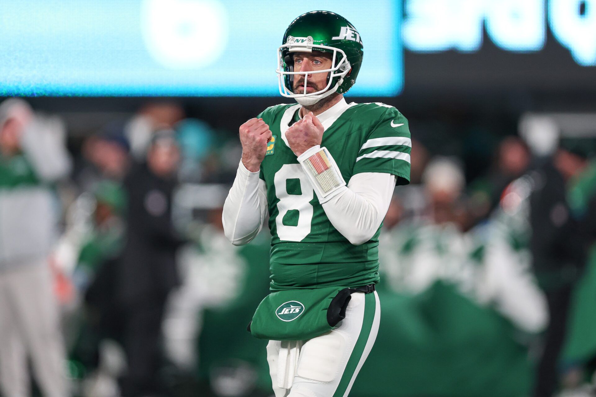 Jets Shockingly Predicted To Replace Aaron Rodgers With $180 Million QB During NFL Offseason