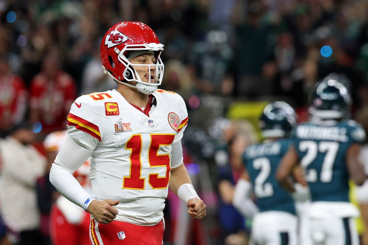 NFL Broadcaster Admits Bias Toward Chiefs QB Patrick Mahomes, Fires Back at Critics