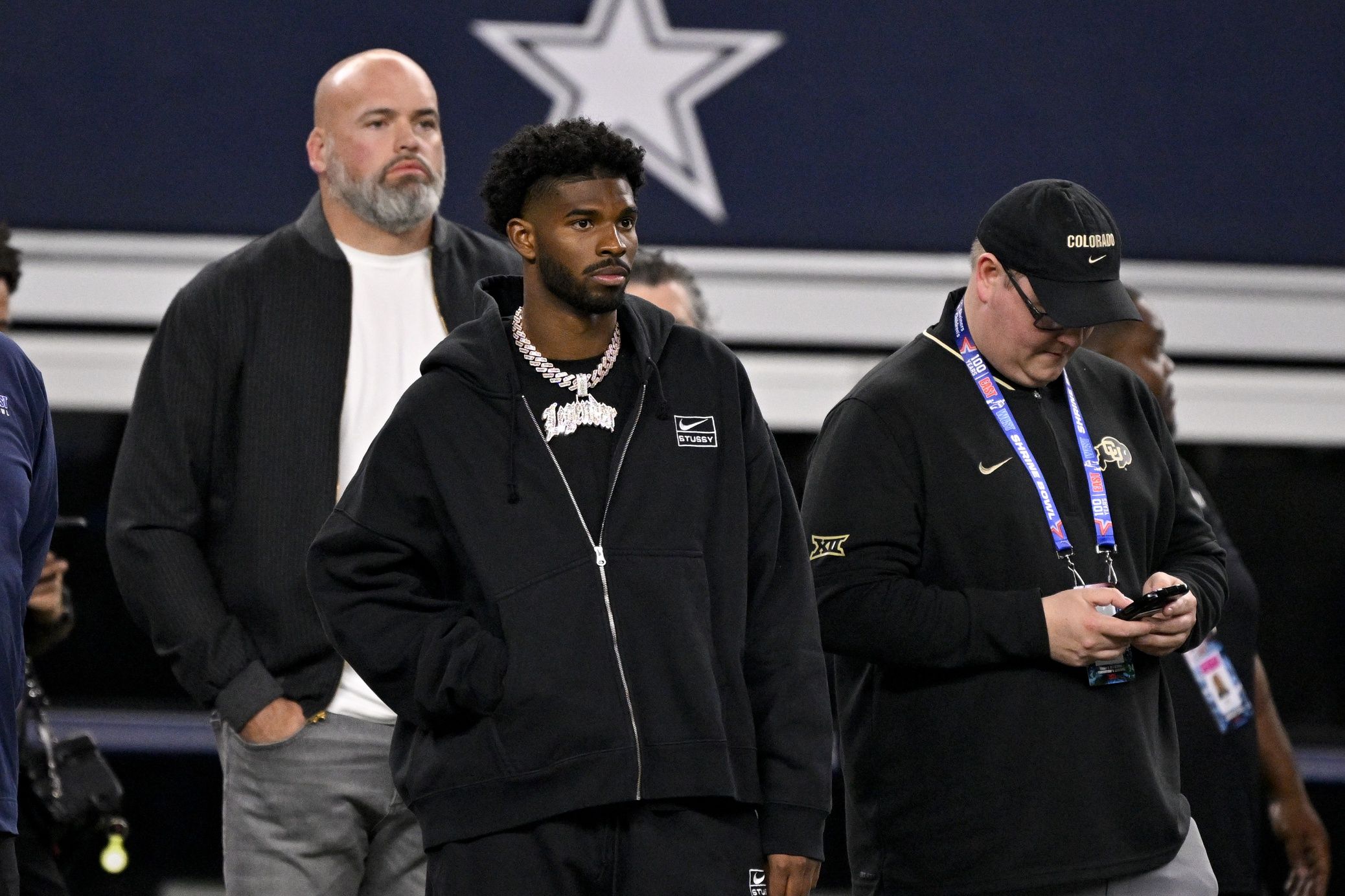 ‘Why He Did Her Like That?’ — Fans React to Shedeur Sanders Blowing Off
