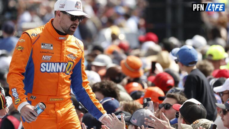 'Flexing a Participation Trophy Is Crazy' - Ricky Stenhouse Jr. Clowned By NASCAR Fans Over Social Media Beef at Daytona