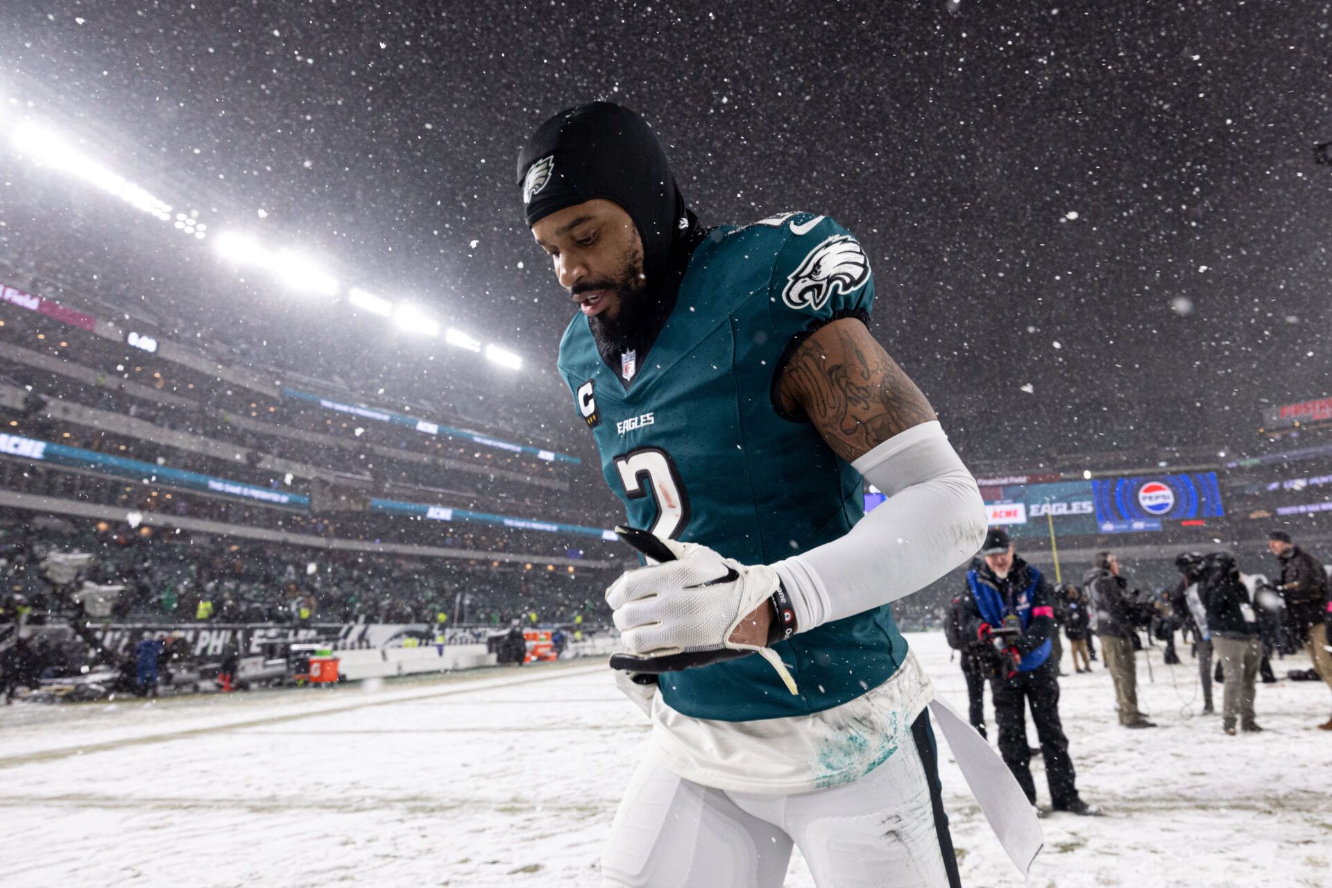 Darius Slay Jr. became a Super Bowl champion with the Philadelphia Eagles in 2024. He wants to play one more year for the Eagles or another team.