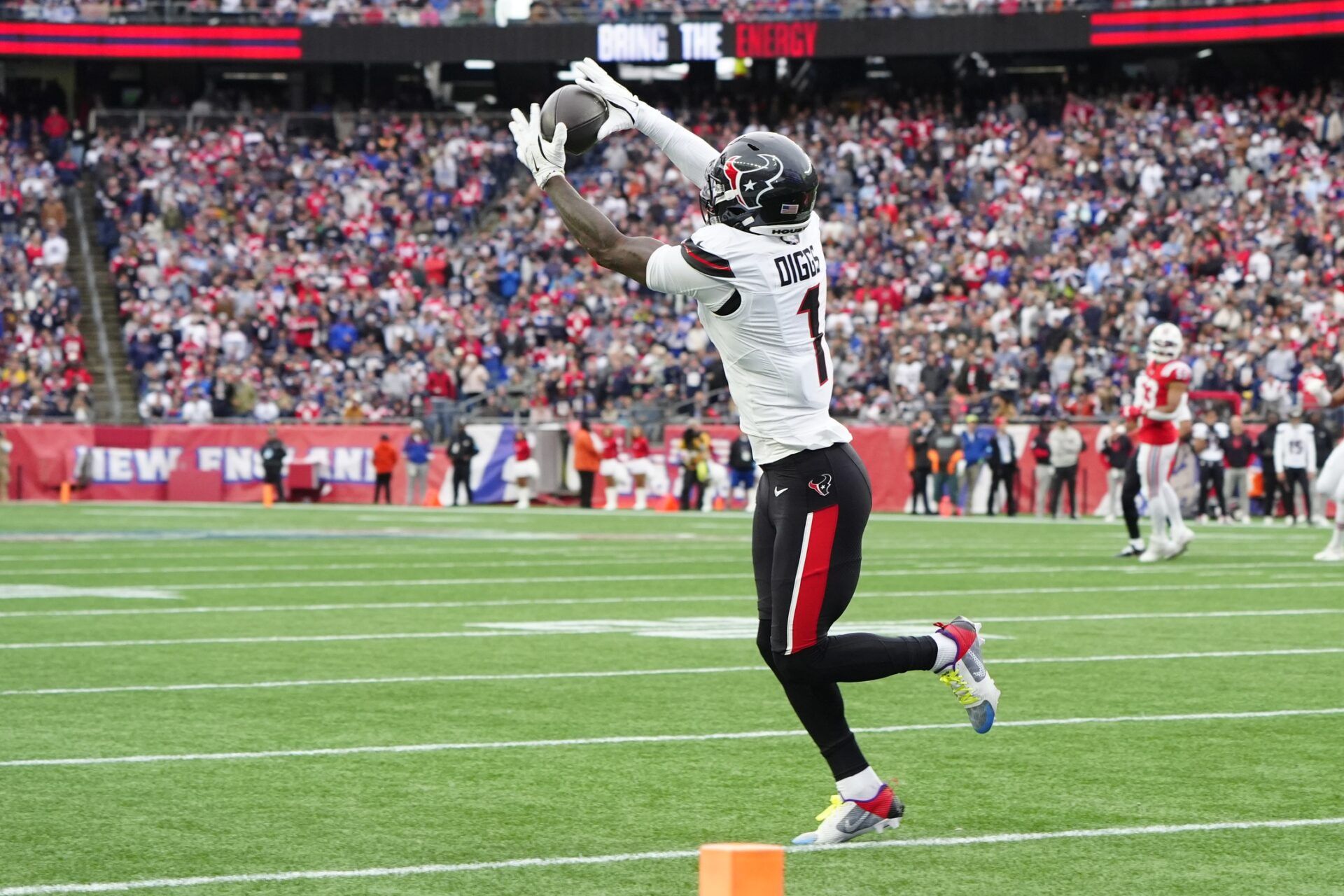 Houston Texans wide receiver Stefon Diggs (1) makes a catch against the New England Patriots during the first half at Gillette Stadium.