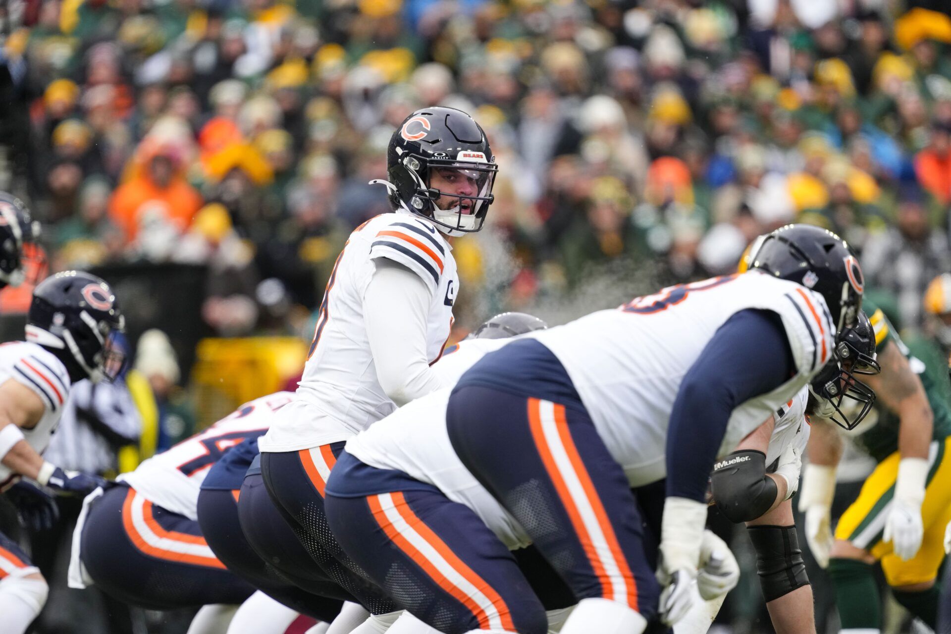 Chicago Bears quarterback Caleb Williams (18) during the game against the Chicago Bears at Lambeau Field.