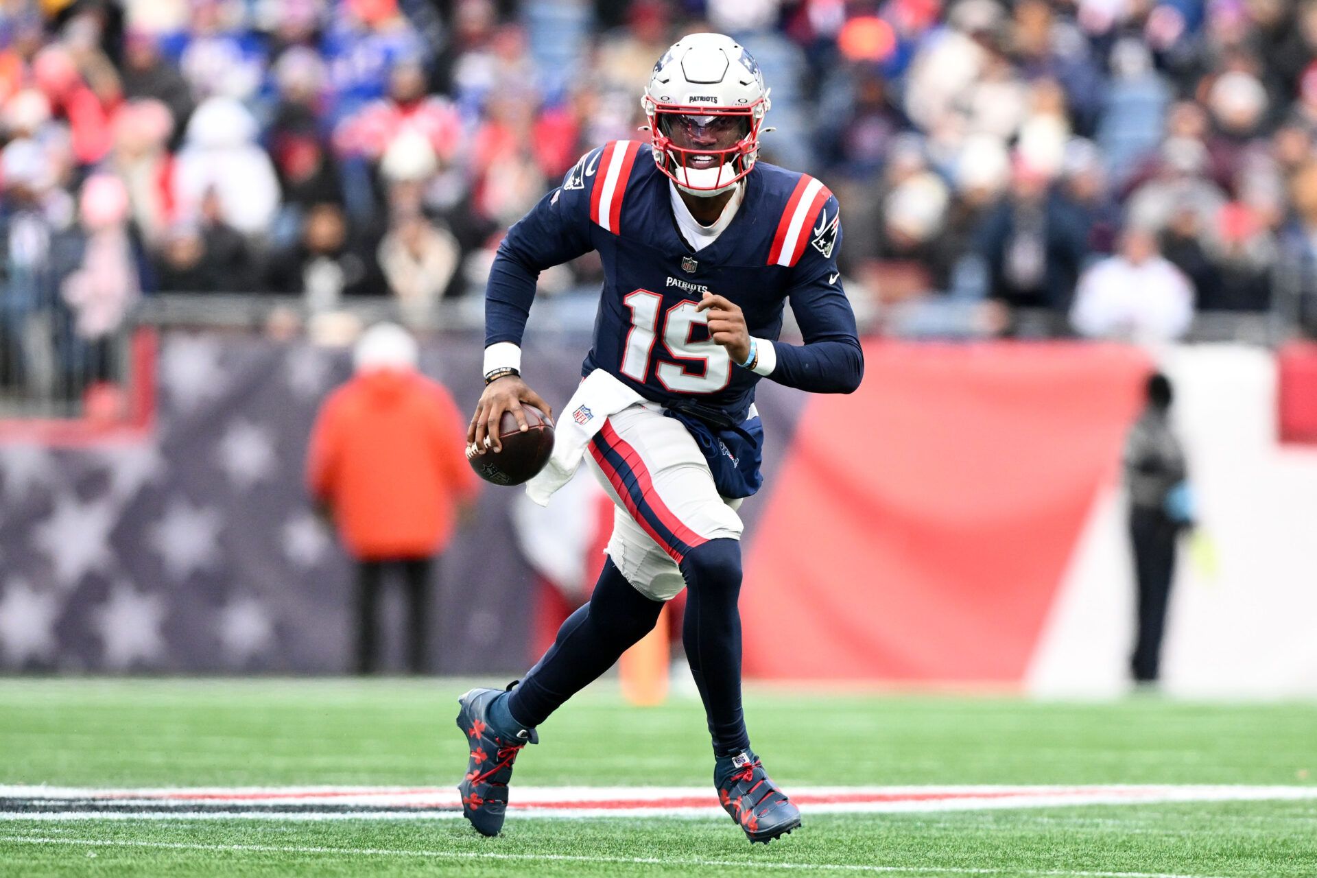 Rather than hold on to him as a backup, one NFL analyst believes the New England Patriots should trade away Joe Milton III.