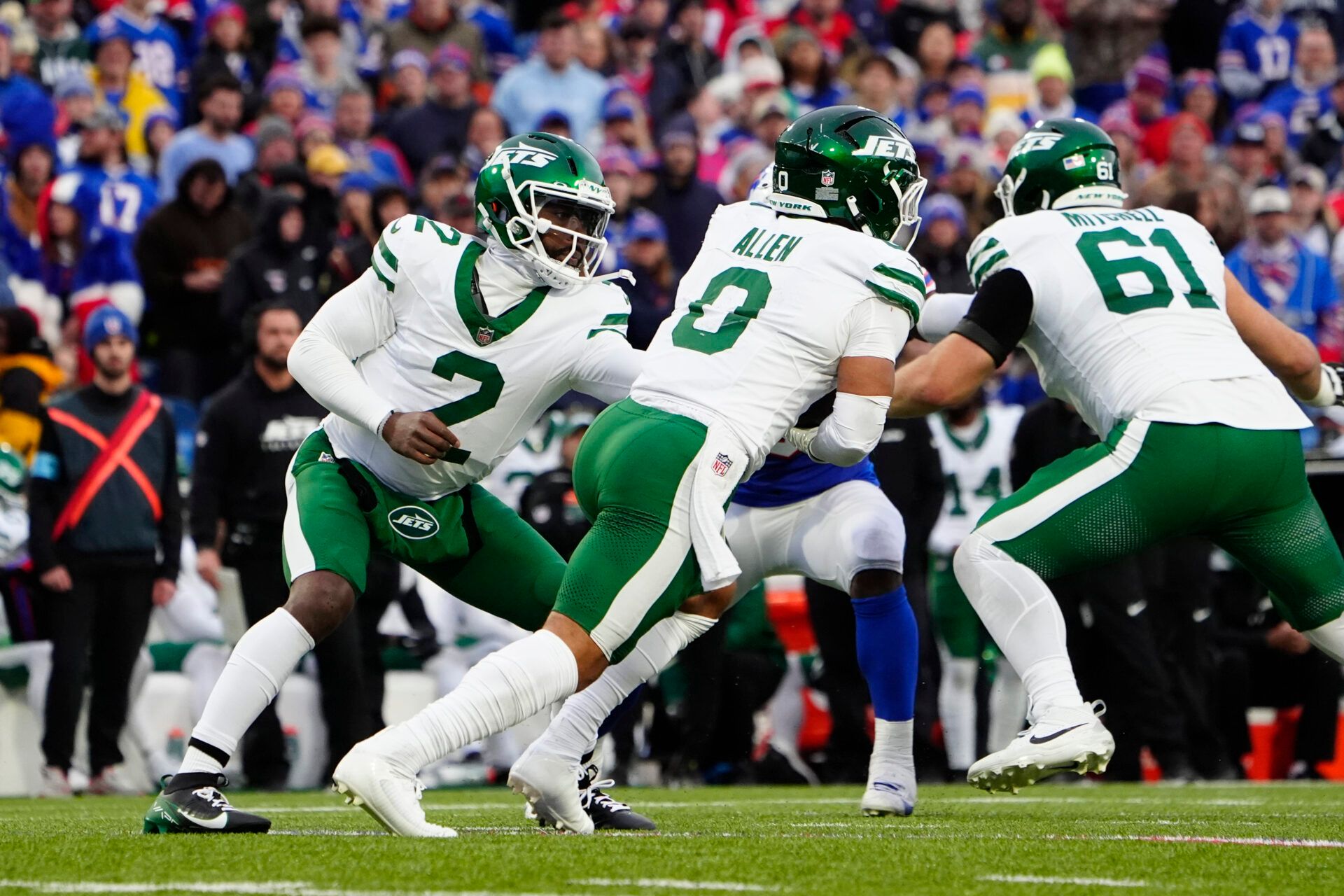 The New York Jets' starting QB job is up for grabs. With support in the building, a 35-year-old journeyman might be getting a chance once again.